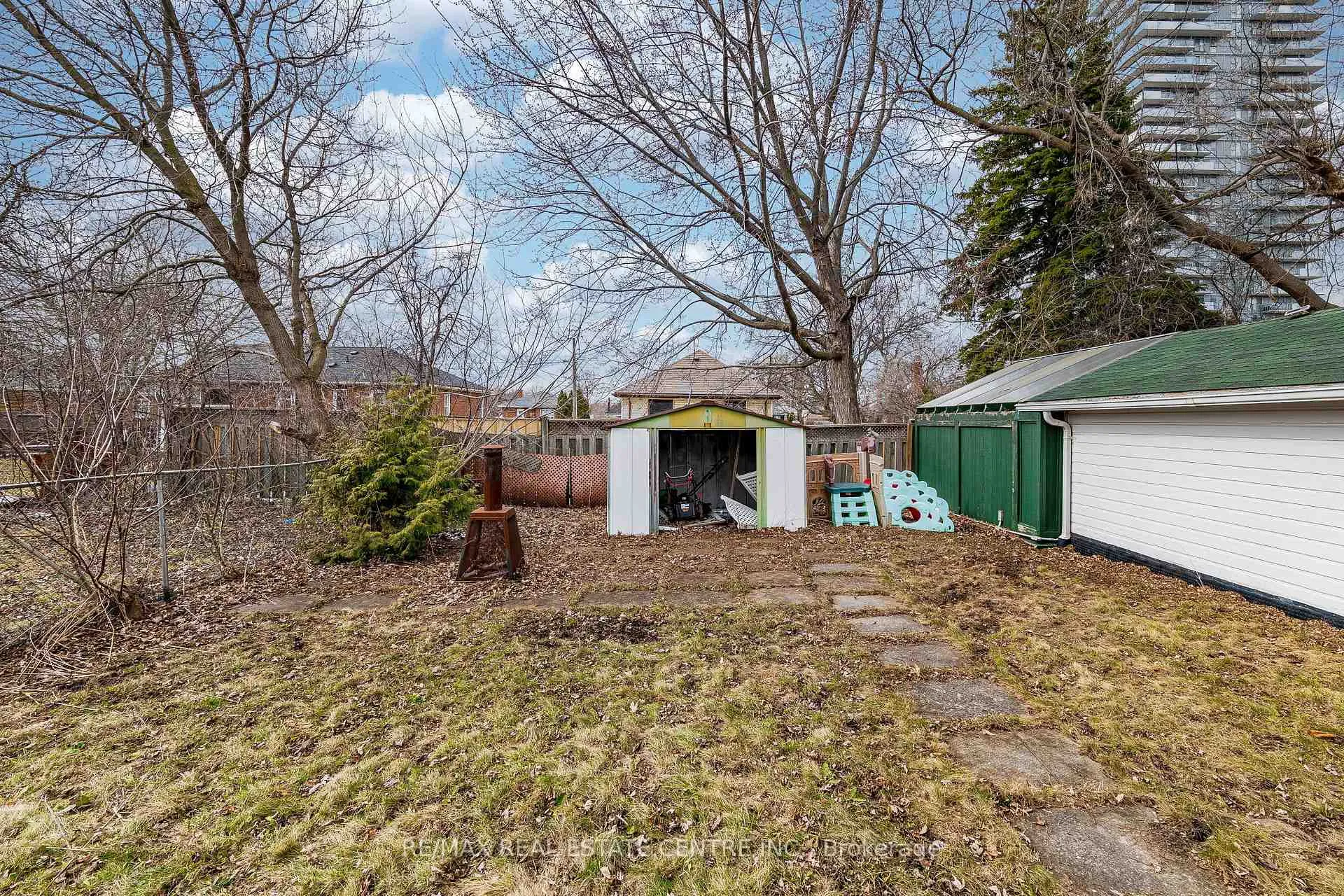 Photo 37 of 18 Hillcrest Avenue, Brampton, Queen Street Corridor — HOMEH