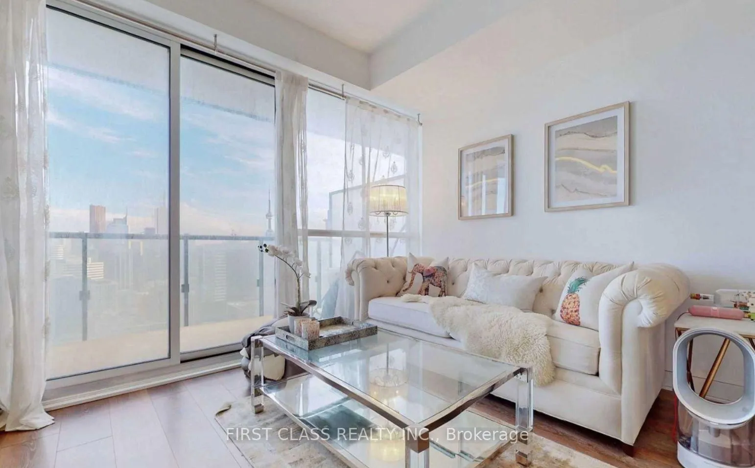 Front of Unit 4202, 15 Grenville Street