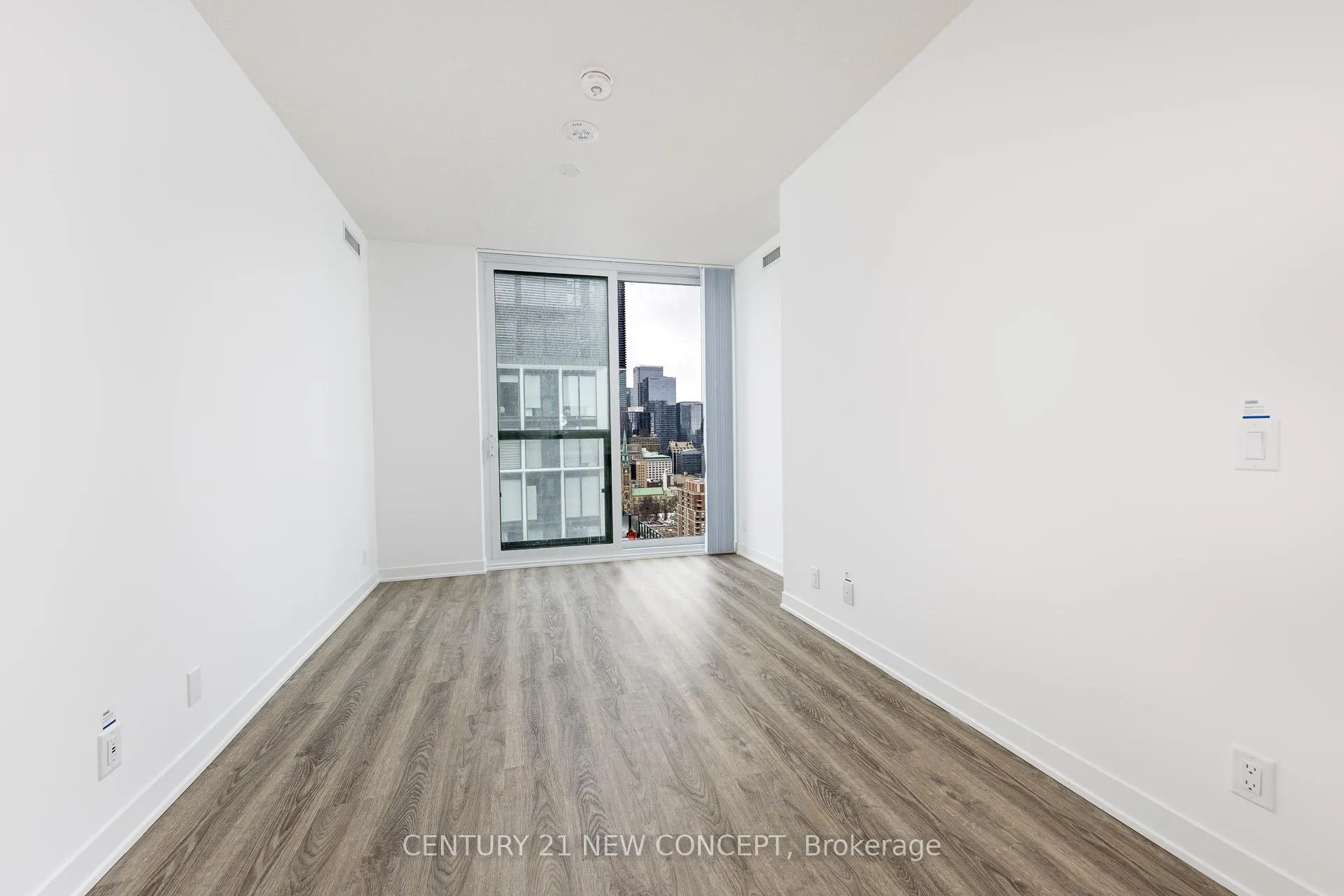 Photo 5 of Unit 3012, 180 Front Street E, Toronto, Moss Park — HOMEH