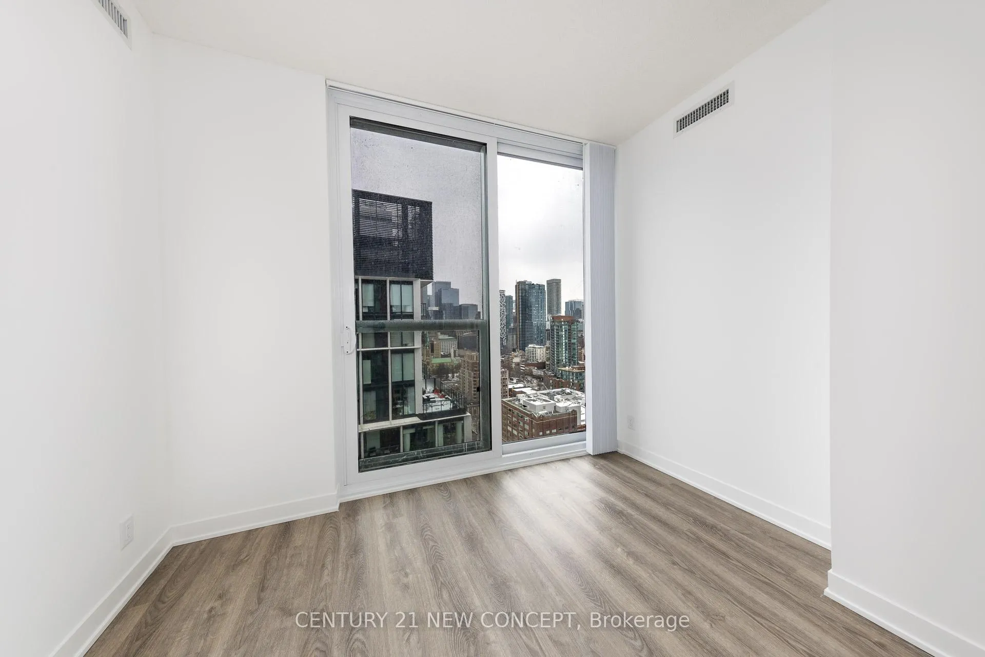 Photo 6 of Unit 3012, 180 Front Street E, Toronto, Moss Park — HOMEH