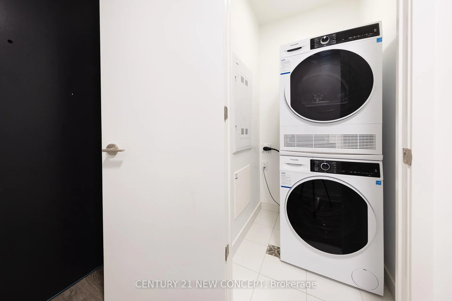 Photo 22 of Unit 3012, 180 Front Street E, Toronto, Moss Park — HOMEH