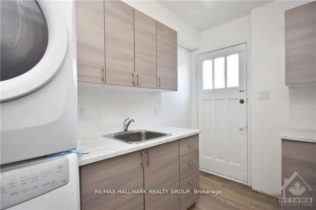 Photo 8 of Unit 2, 15 Marier Avenue, Ottawa, Vanier — HOMEH
