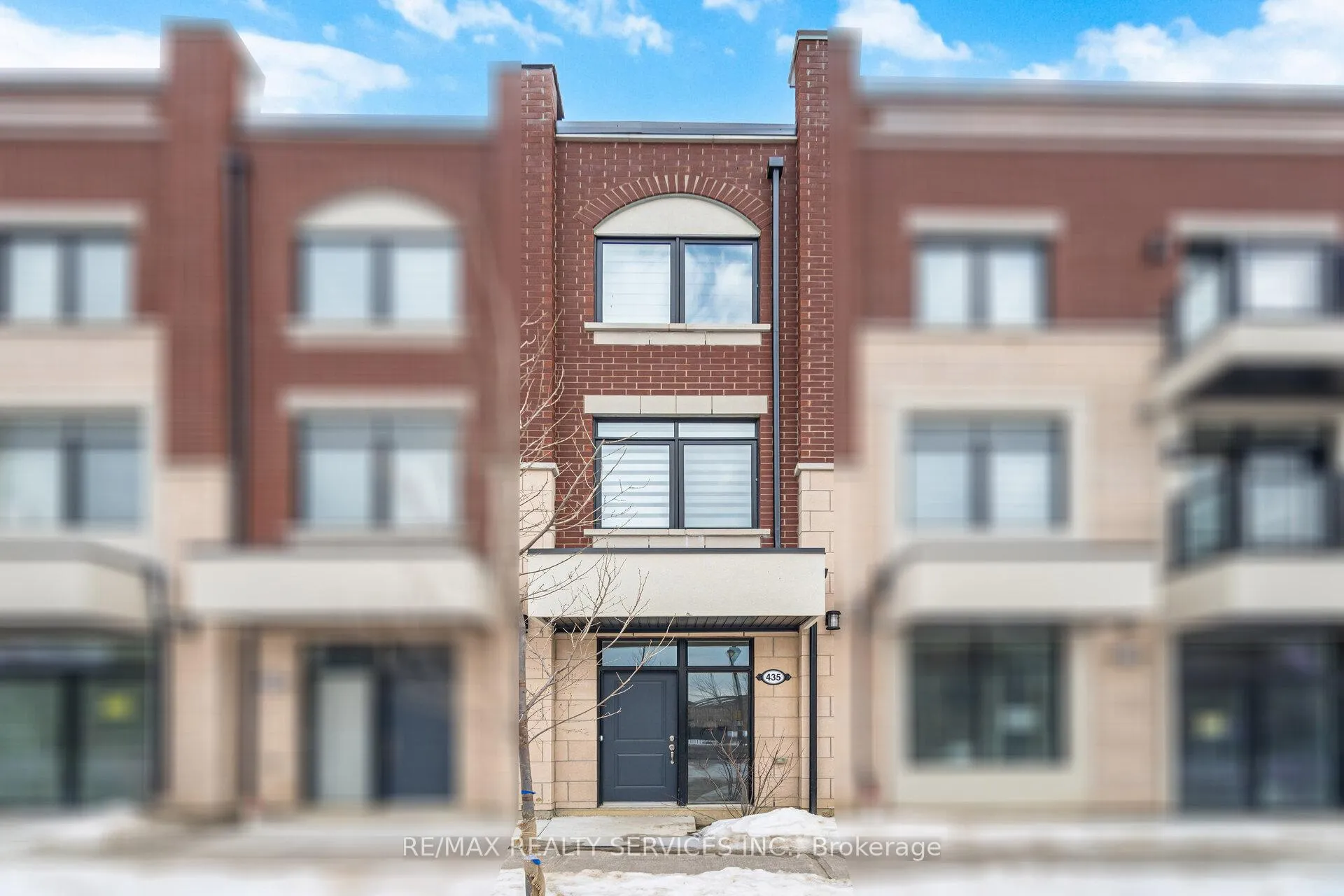 Photo 10 of 435 Dougall Avenue, Caledon, Rural Caledon — HOMEH
