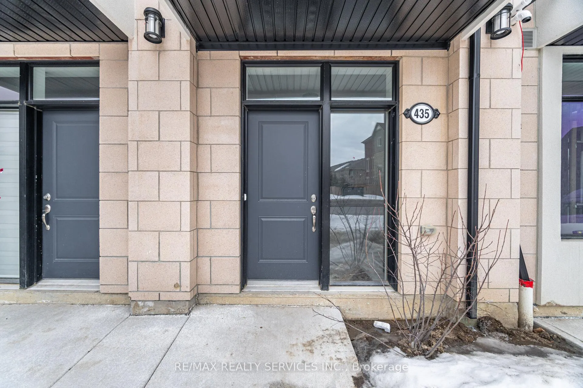 Photo 11 of 435 Dougall Avenue, Caledon, Rural Caledon — HOMEH