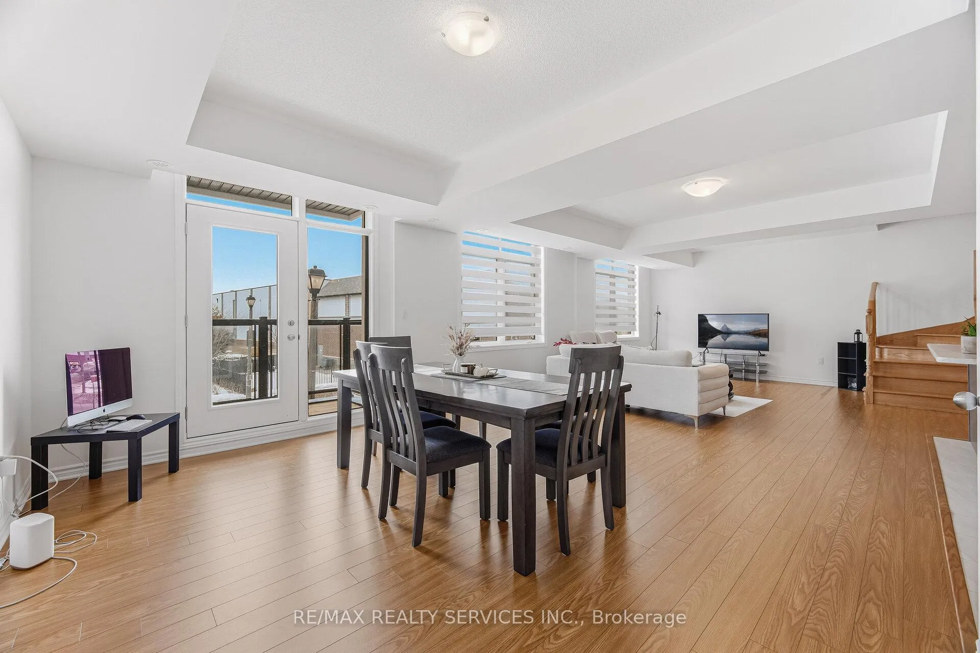 Photo 16 of 435 Dougall Avenue, Caledon, Rural Caledon — HOMEH