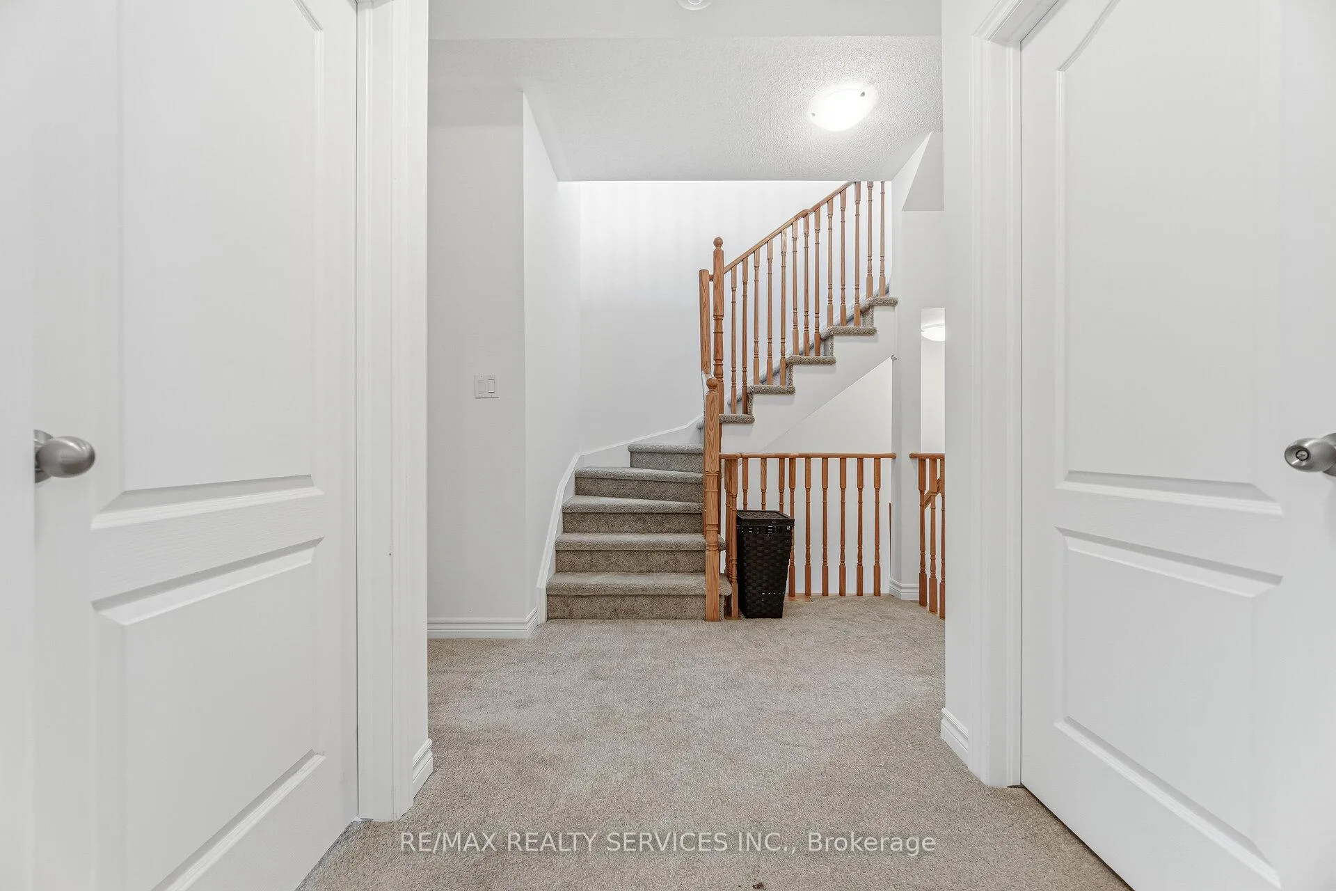 Photo 24 of 435 Dougall Avenue, Caledon, Rural Caledon — HOMEH