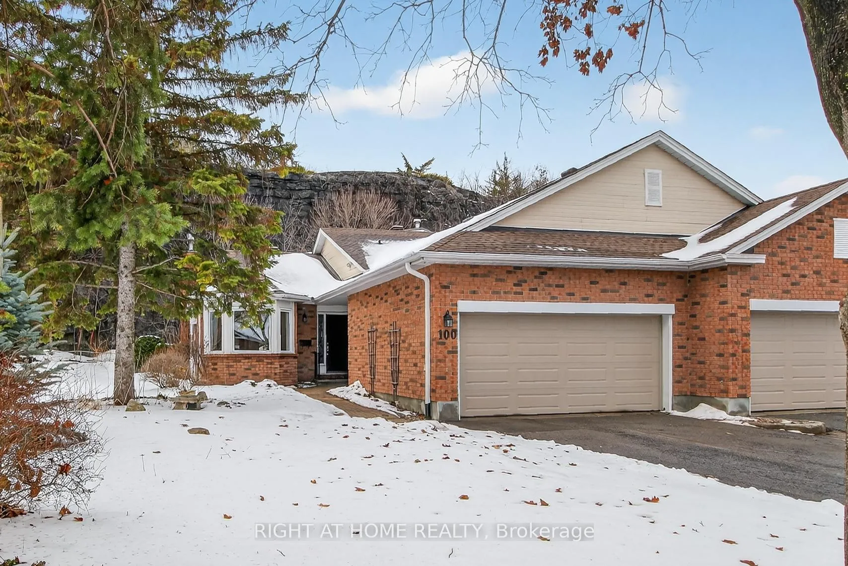Photo 1 of 100 Darlington Private, Ottawa, Hunt Club/Western Community — HOMEH