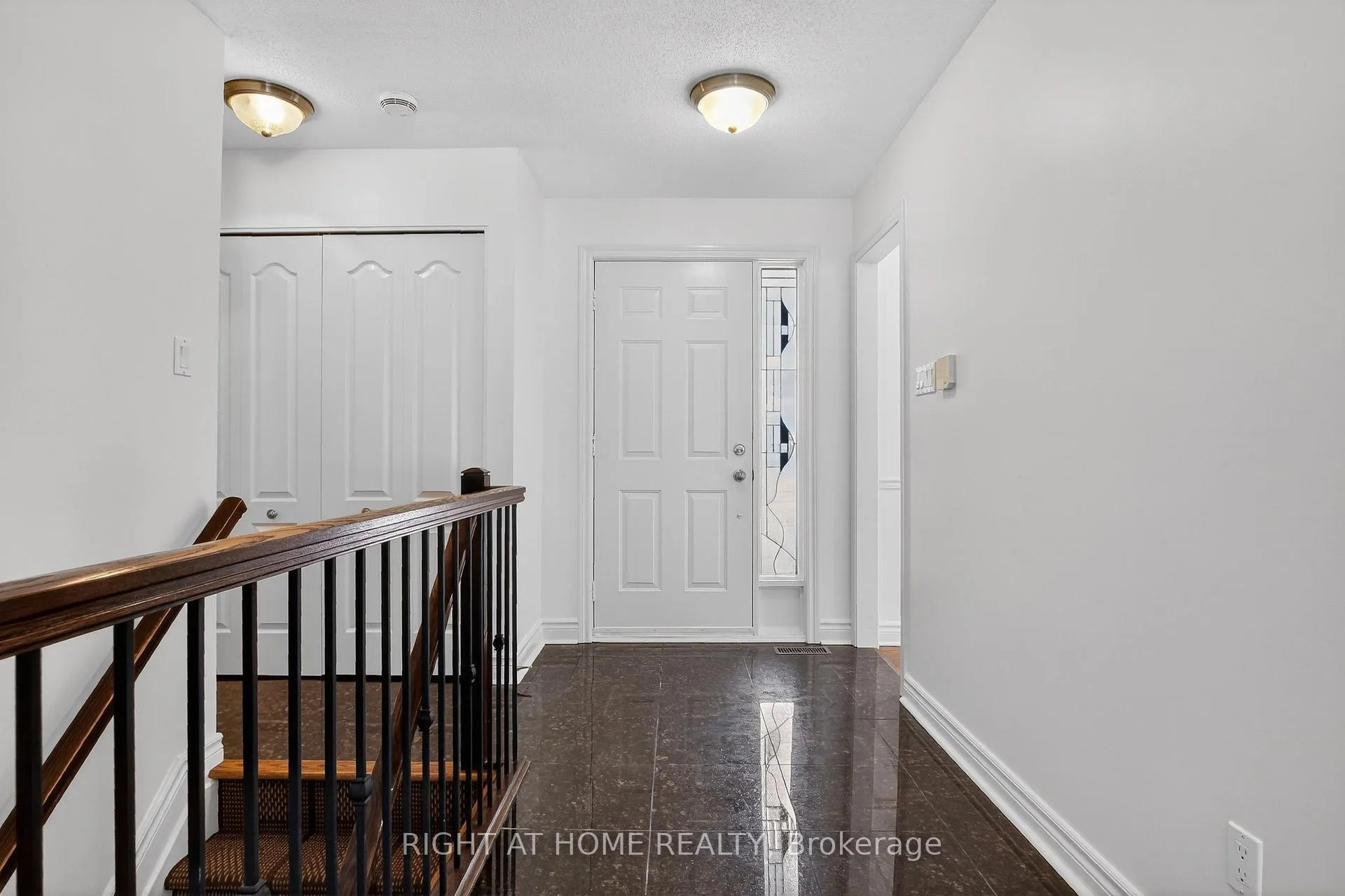 Photo 2 of 100 Darlington Private, Ottawa, Hunt Club/Western Community — HOMEH