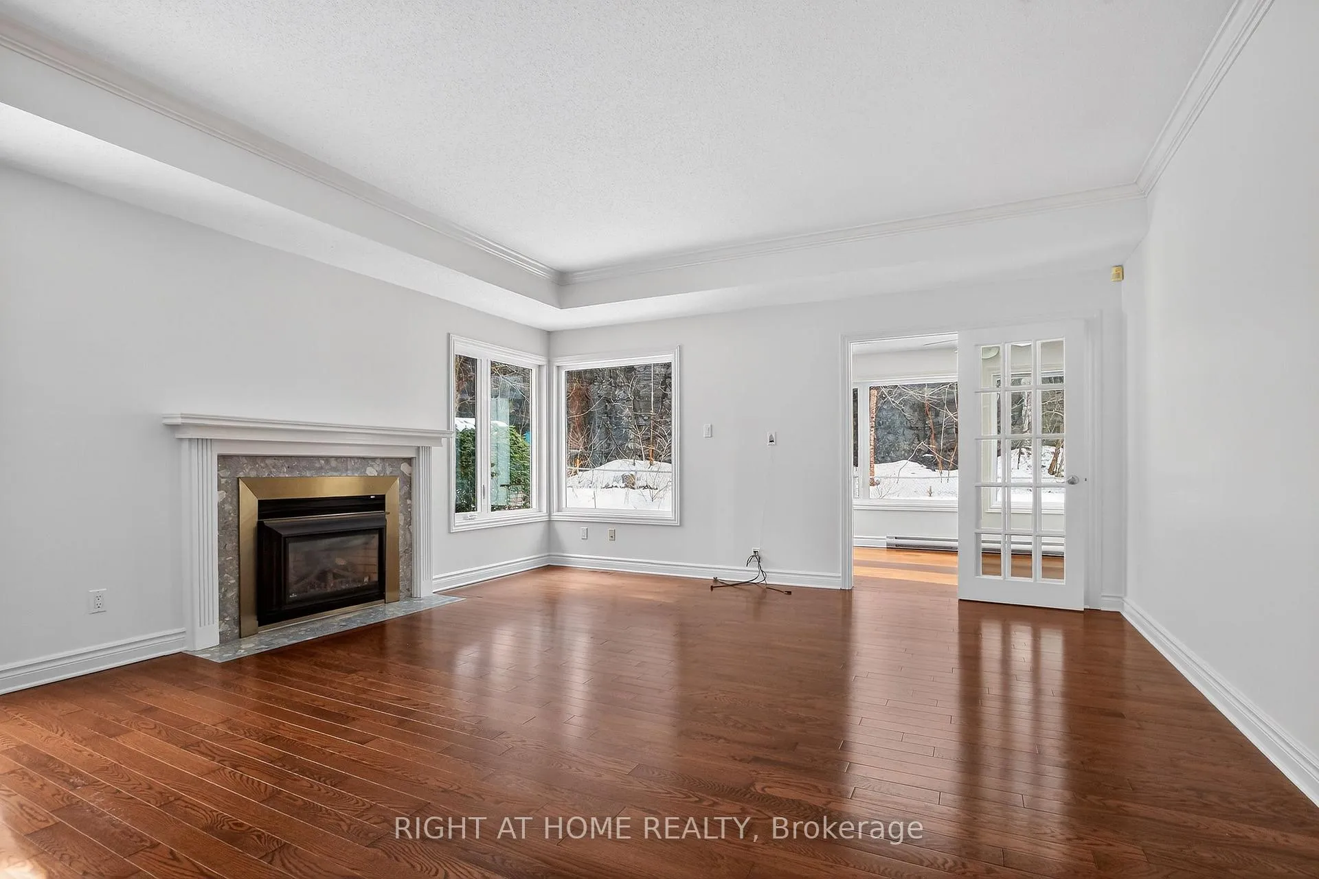 Photo 11 of 100 Darlington Private, Ottawa, Hunt Club/Western Community — HOMEH