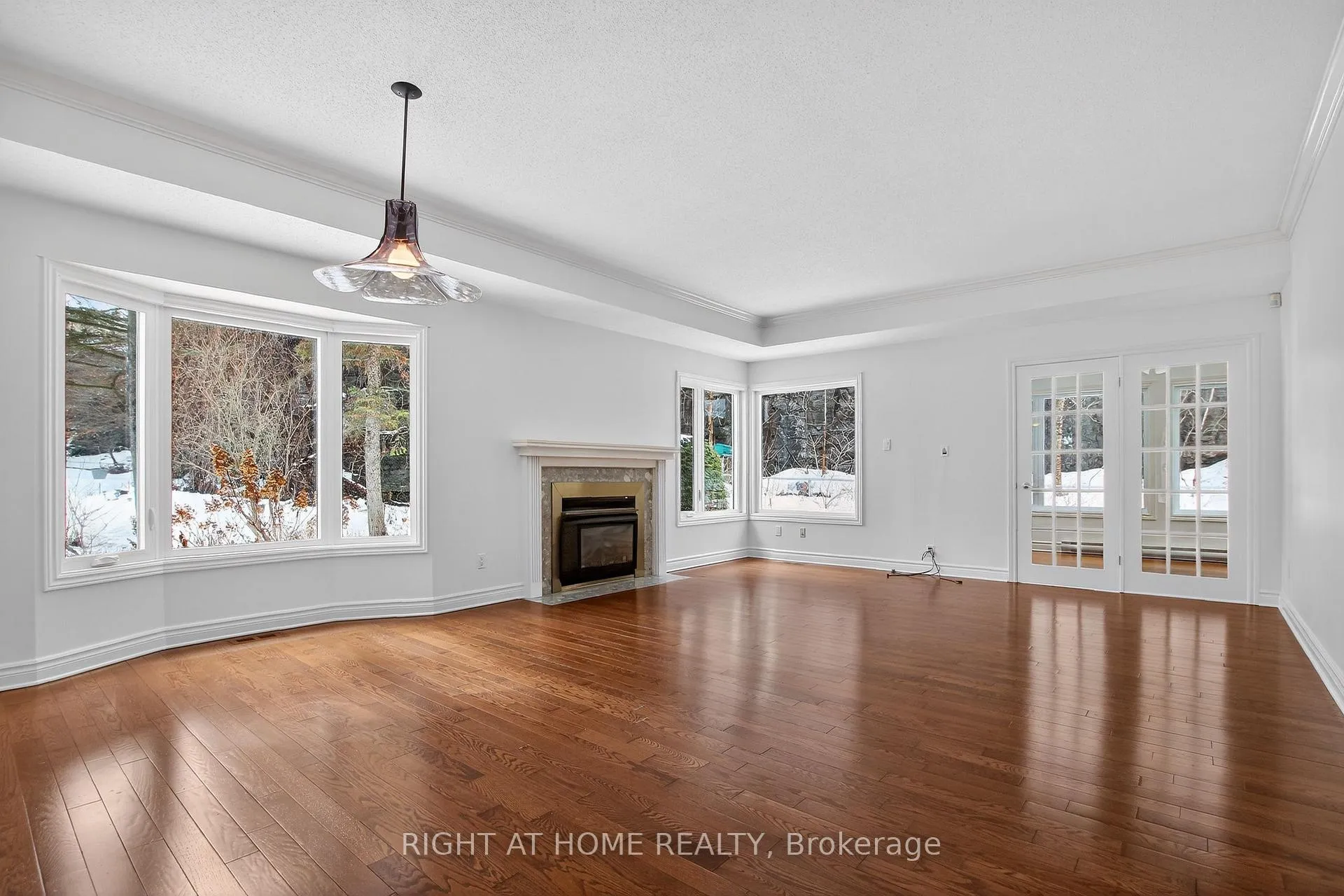 Photo 12 of 100 Darlington Private, Ottawa, Hunt Club/Western Community — HOMEH