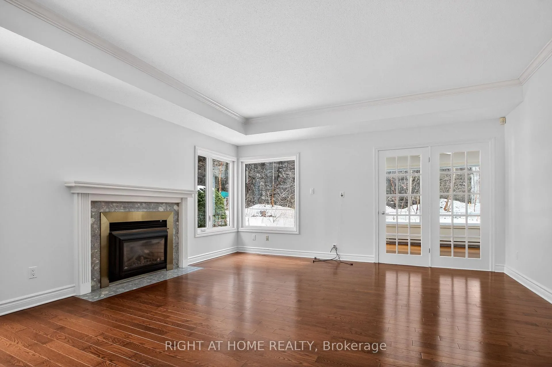 Photo 14 of 100 Darlington Private, Ottawa, Hunt Club/Western Community — HOMEH