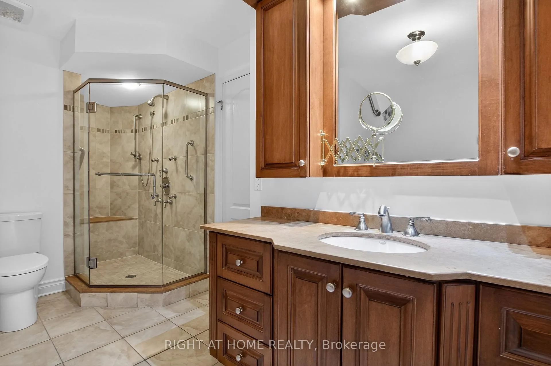 Photo 21 of 100 Darlington Private, Ottawa, Hunt Club/Western Community — HOMEH