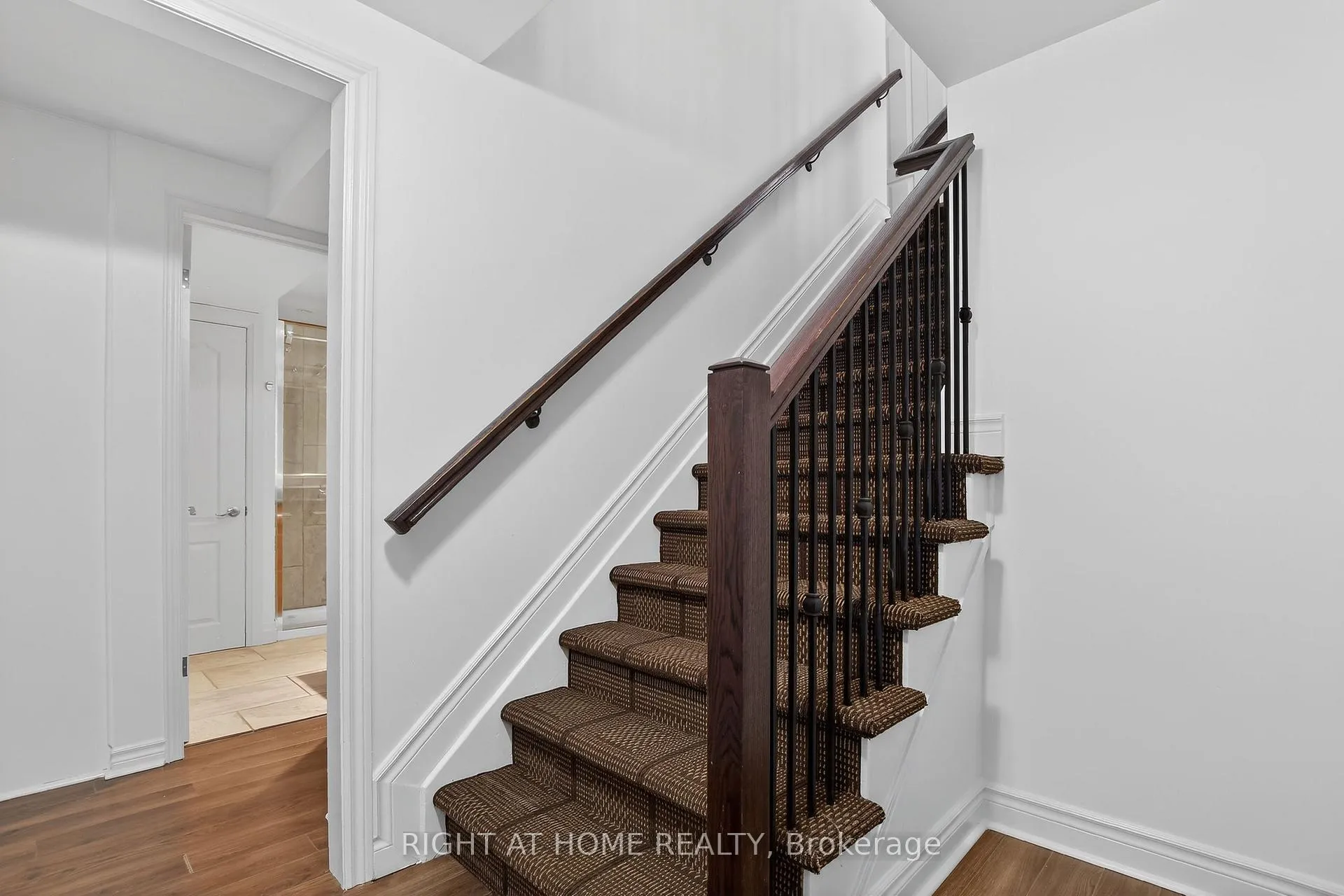Photo 38 of 100 Darlington Private, Ottawa, Hunt Club/Western Community — HOMEH