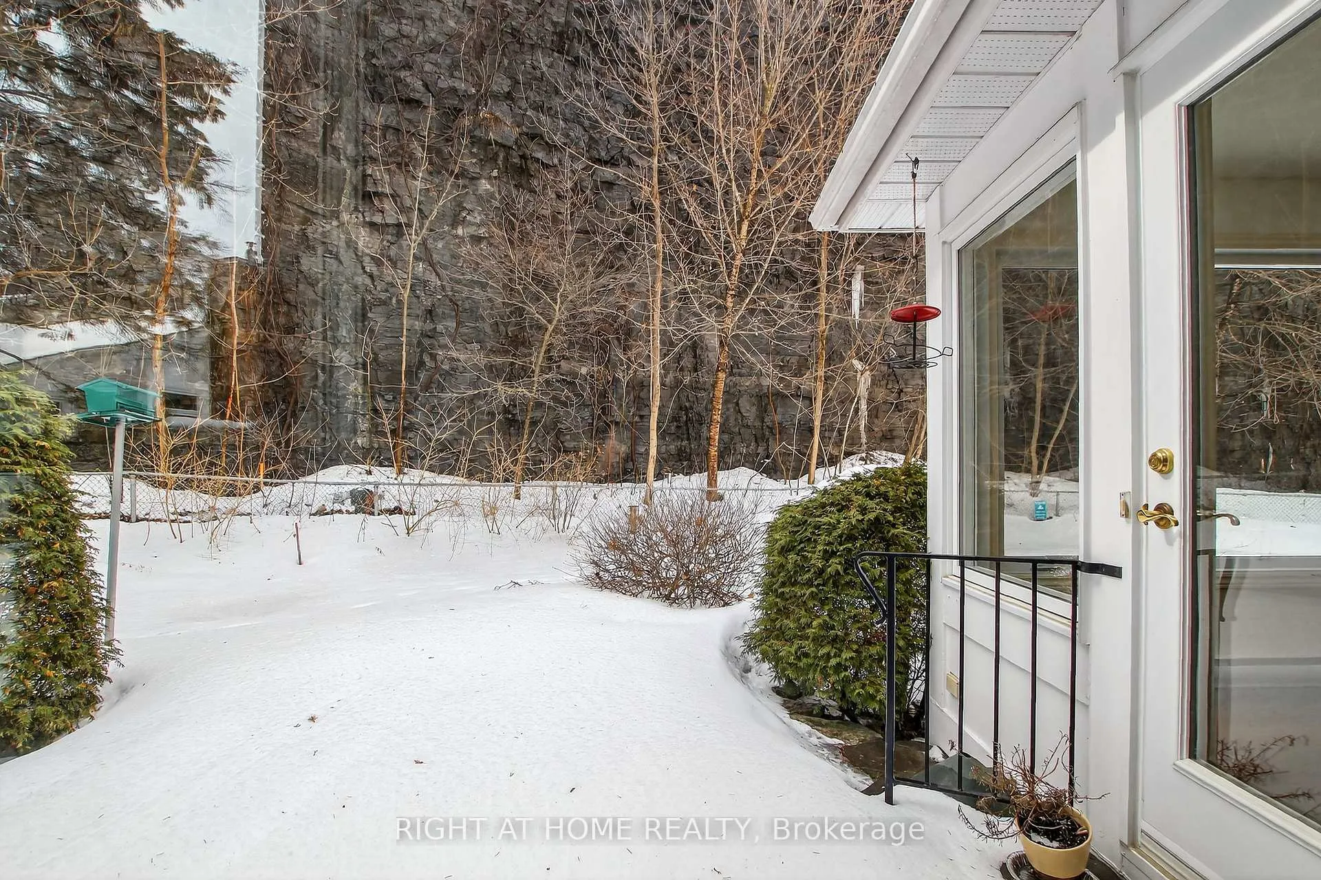 Photo 39 of 100 Darlington Private, Ottawa, Hunt Club/Western Community — HOMEH