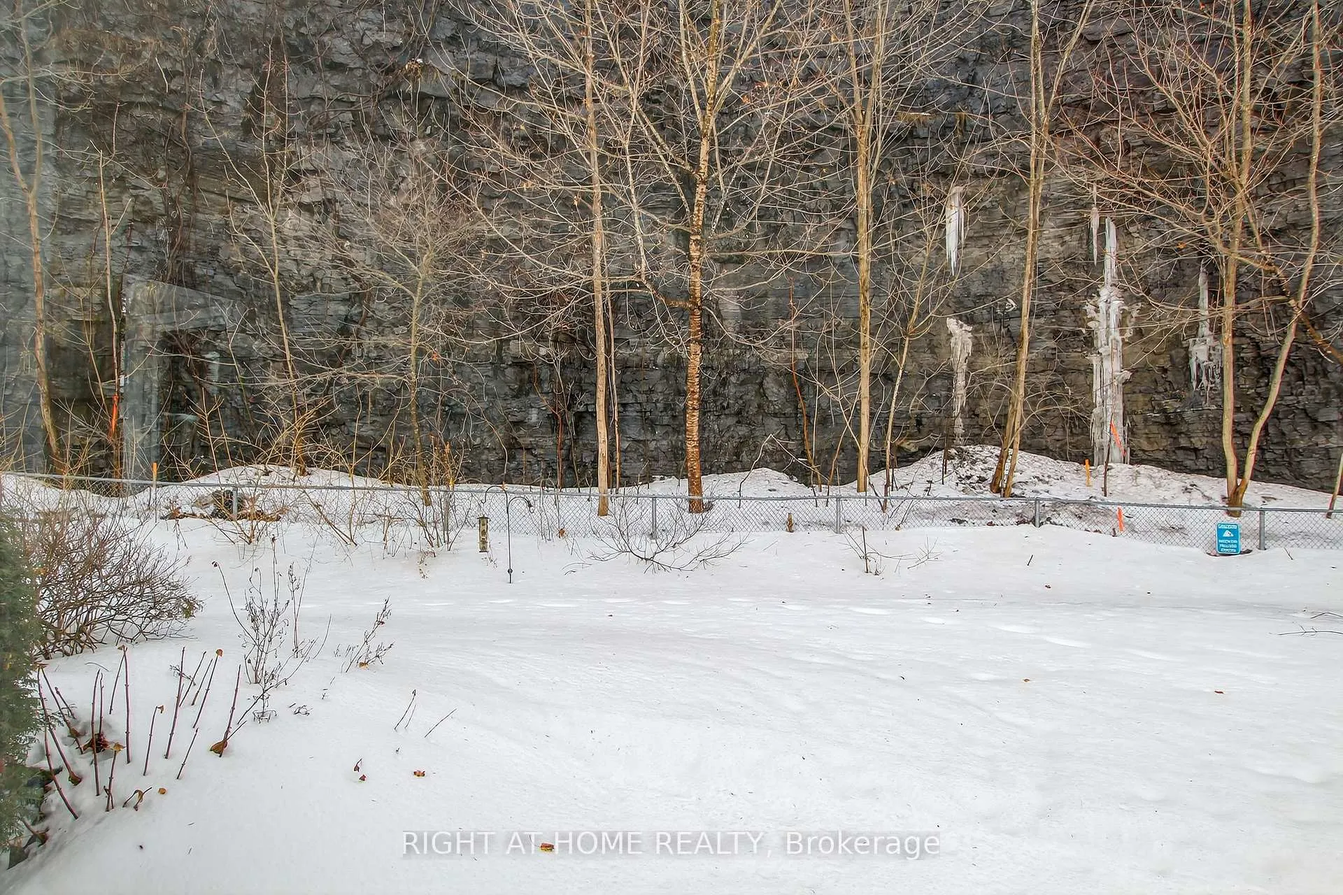 Photo 41 of 100 Darlington Private, Ottawa, Hunt Club/Western Community — HOMEH