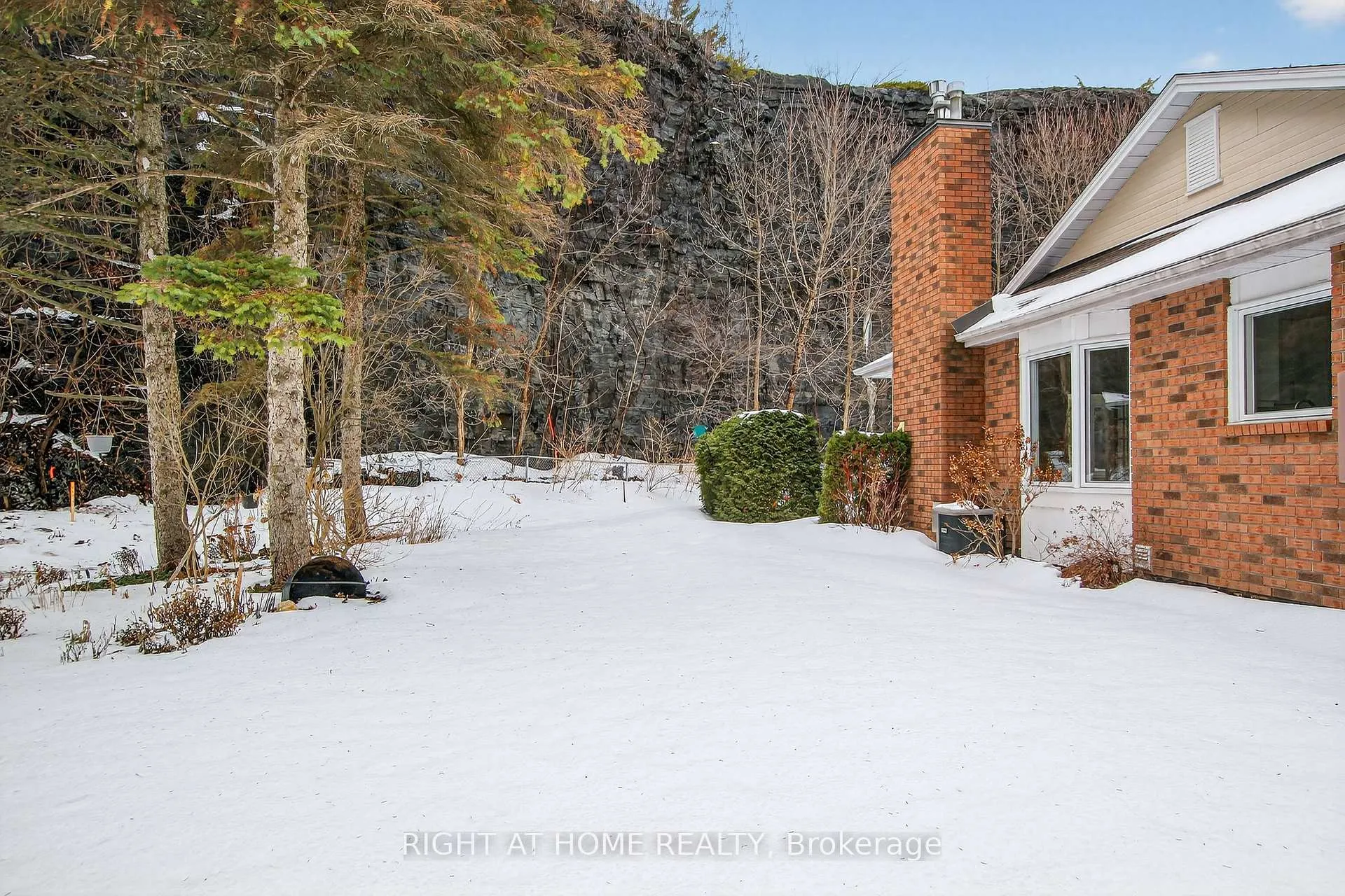 Photo 42 of 100 Darlington Private, Ottawa, Hunt Club/Western Community — HOMEH