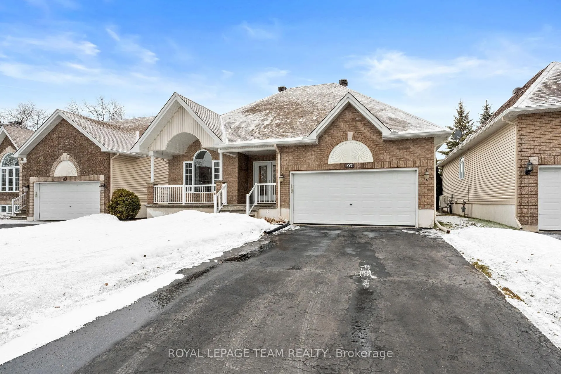 Photo 4 of 97 Lloydalex Crescent, Ottawa, Stittsville (North) — HOMEH