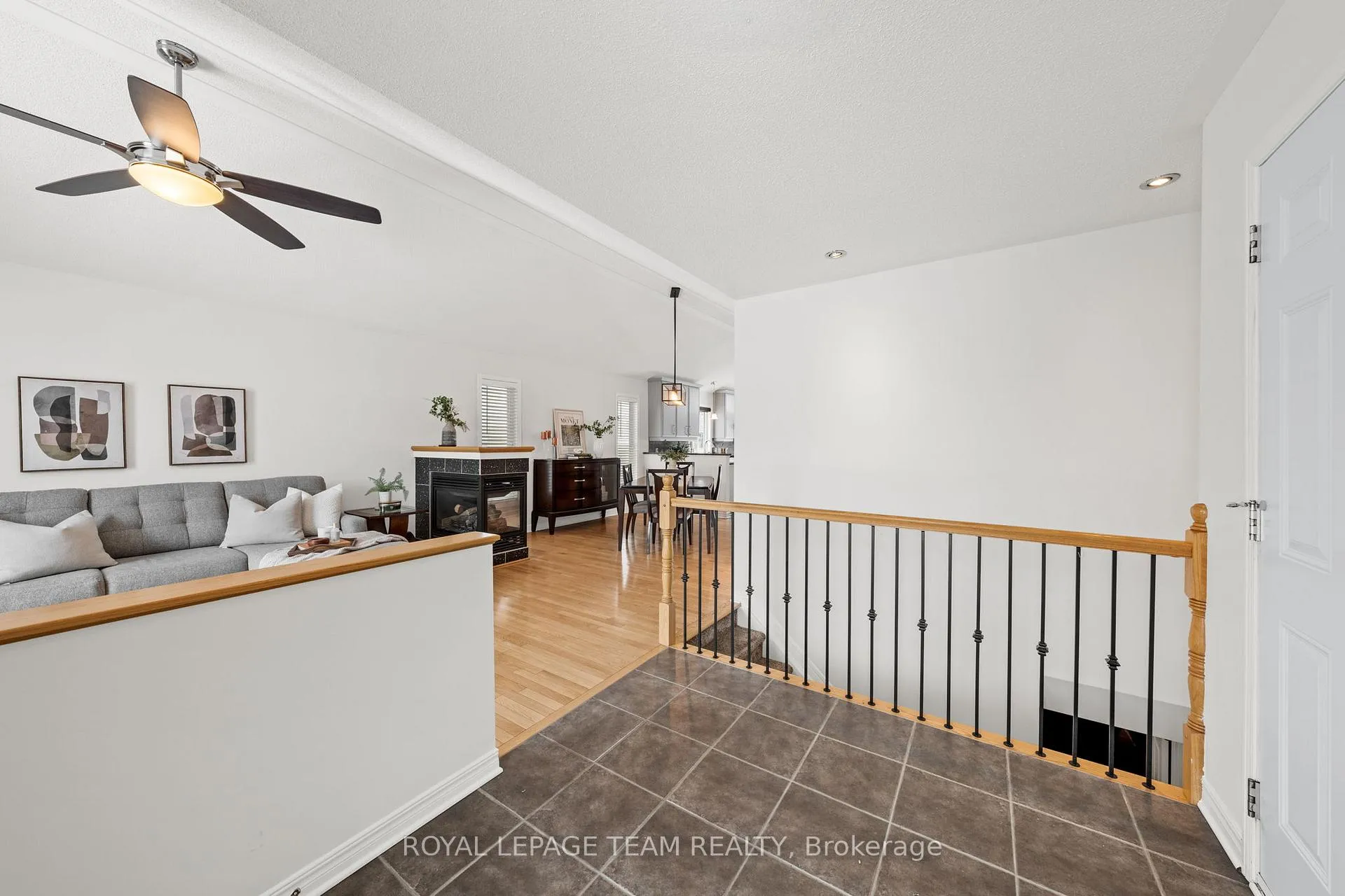 Photo 10 of 97 Lloydalex Crescent, Ottawa, Stittsville (North) — HOMEH