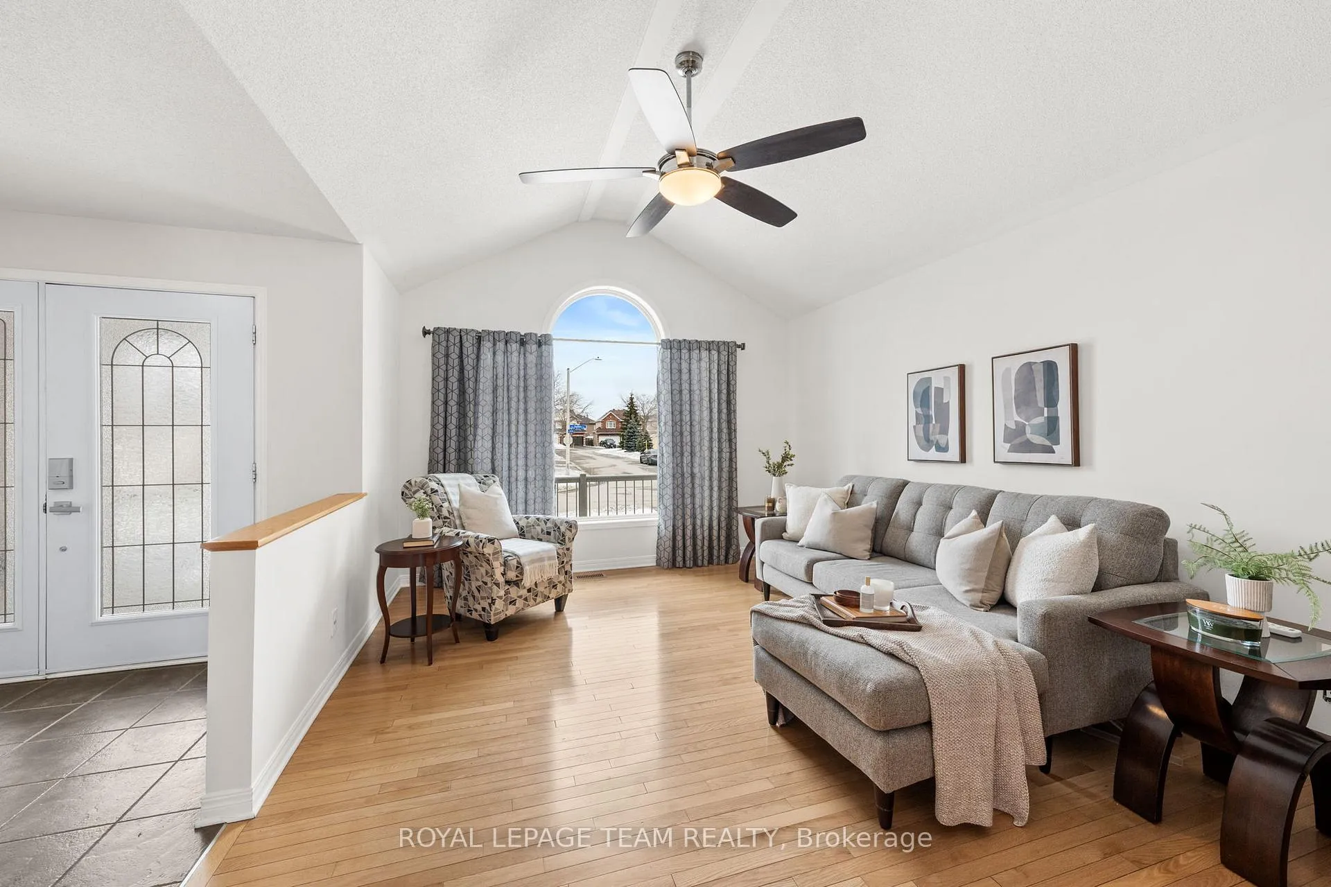 Photo 11 of 97 Lloydalex Crescent, Ottawa, Stittsville (North) — HOMEH