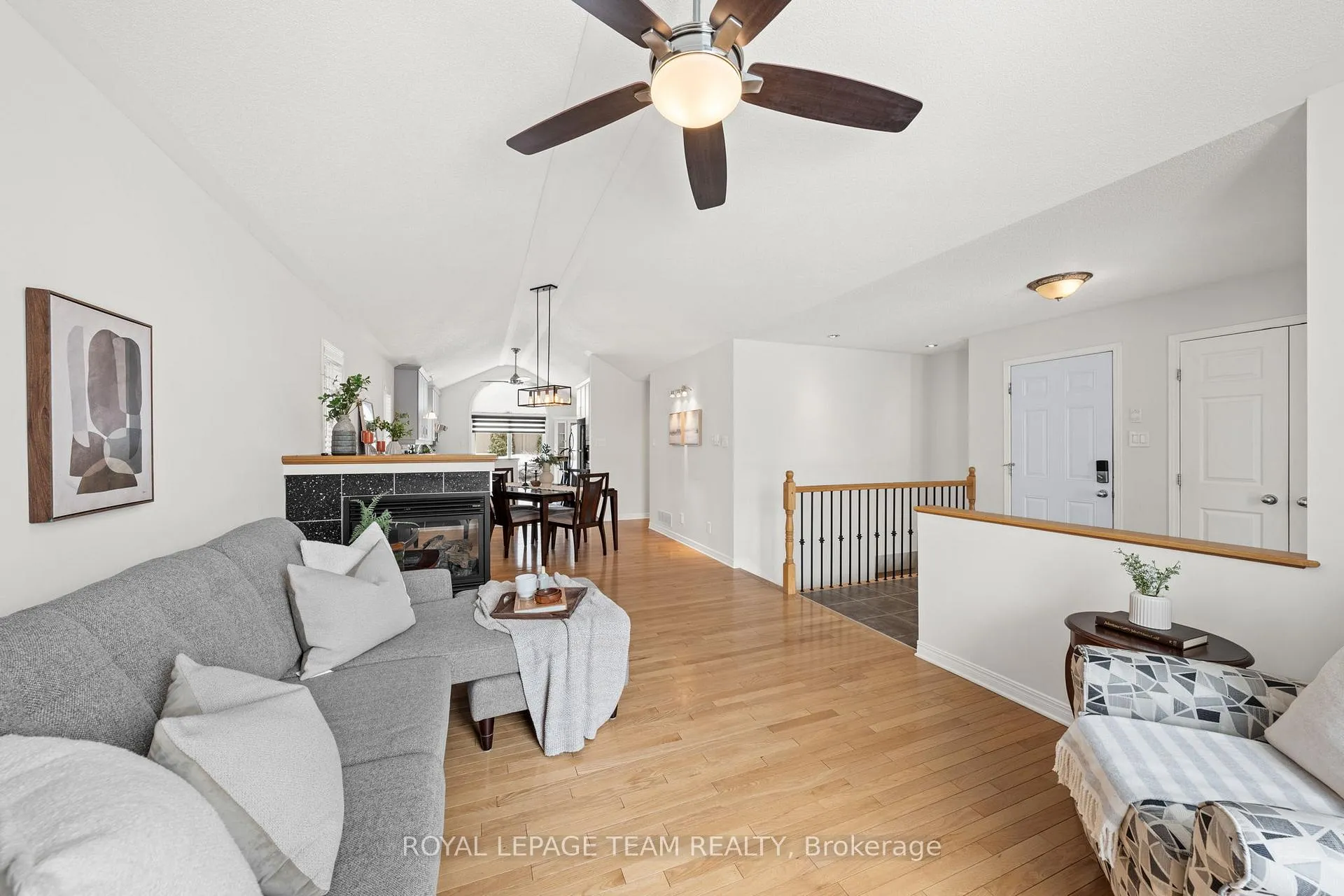Photo 13 of 97 Lloydalex Crescent, Ottawa, Stittsville (North) — HOMEH