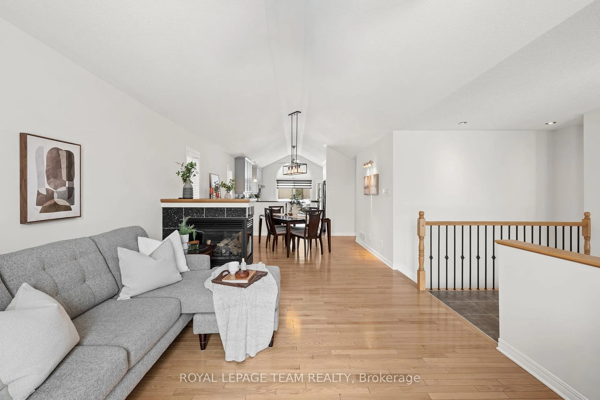 Photo 14 of 97 Lloydalex Crescent, Ottawa, Stittsville (North) — HOMEH