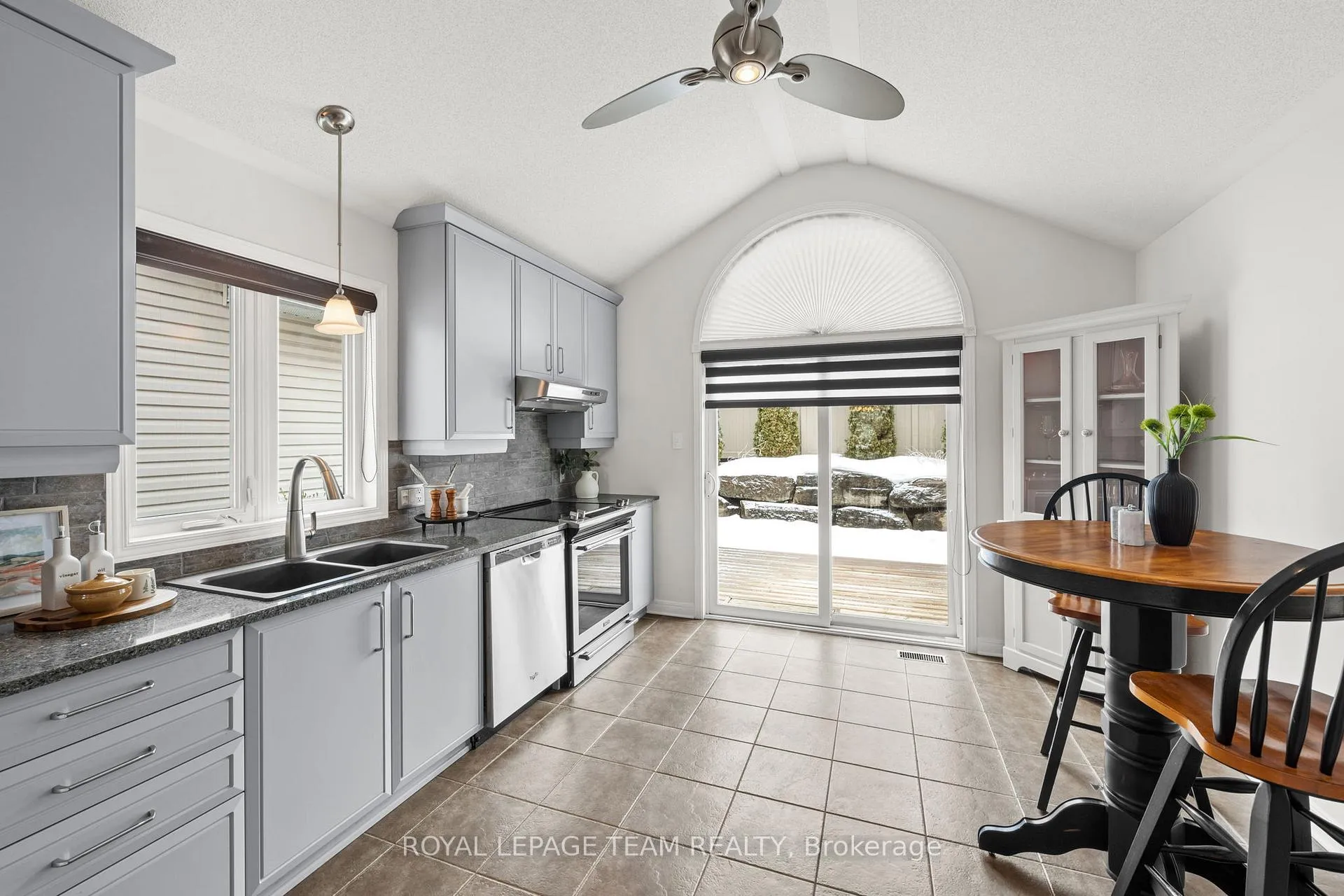 Photo 19 of 97 Lloydalex Crescent, Ottawa, Stittsville (North) — HOMEH