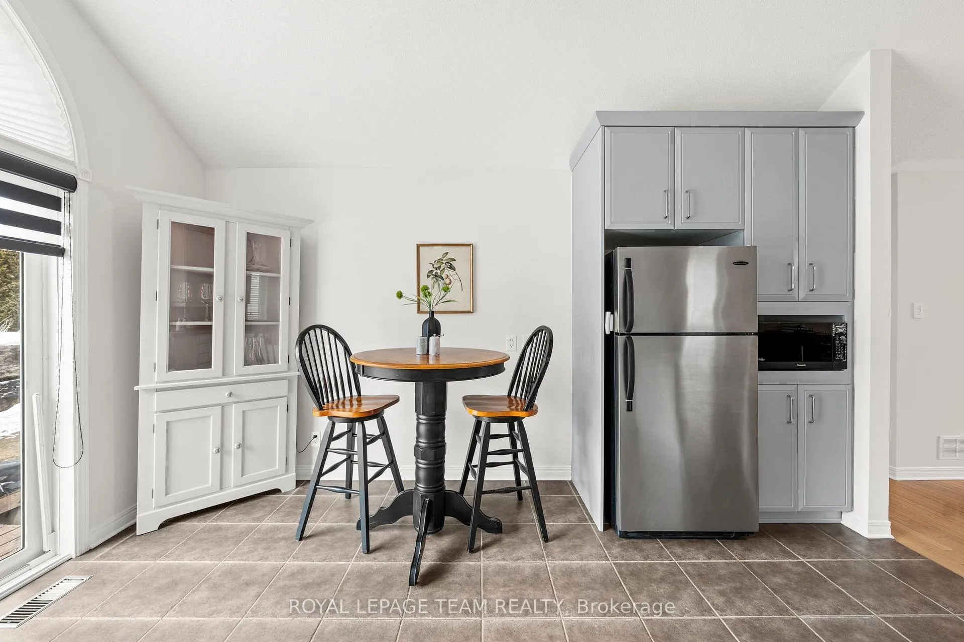 Photo 24 of 97 Lloydalex Crescent, Ottawa, Stittsville (North) — HOMEH