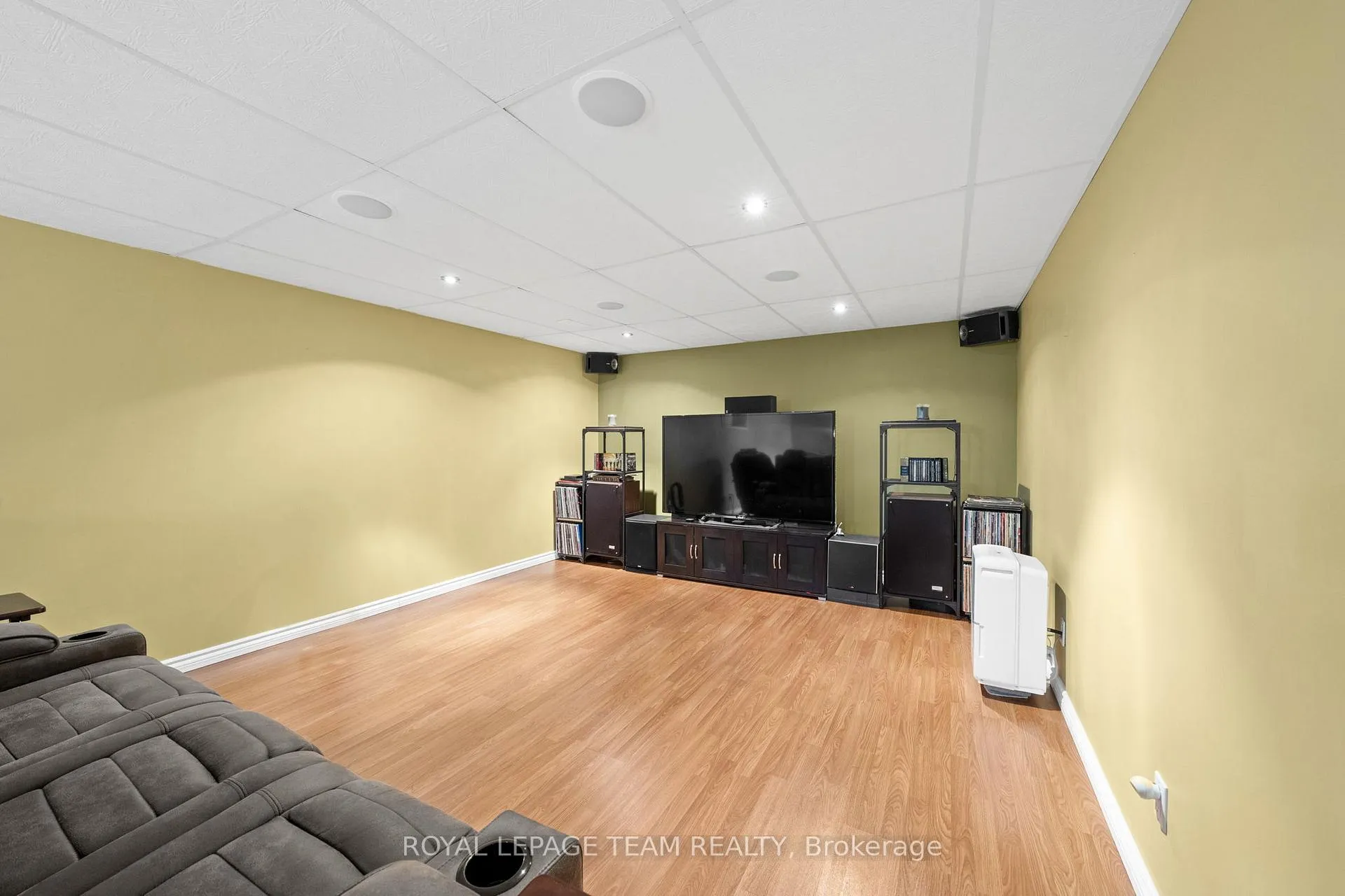 Photo 38 of 97 Lloydalex Crescent, Ottawa, Stittsville (North) — HOMEH