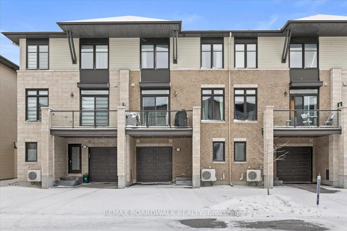 Front of 274 Pastel Way