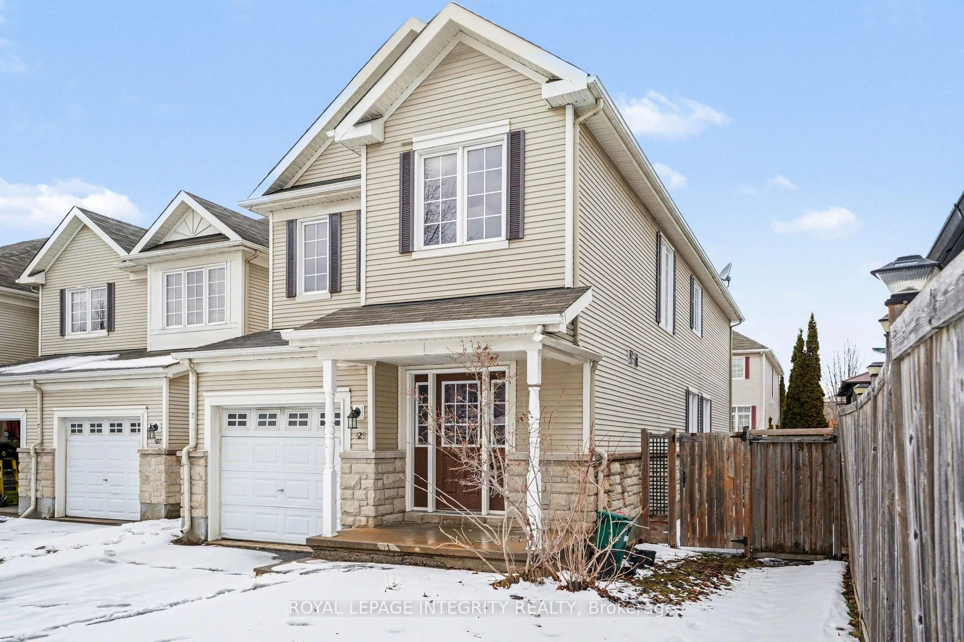 Photo 2 of 429 Ashbourne Crescent, Ottawa, Barrhaven - Stonebridge — HOMEH