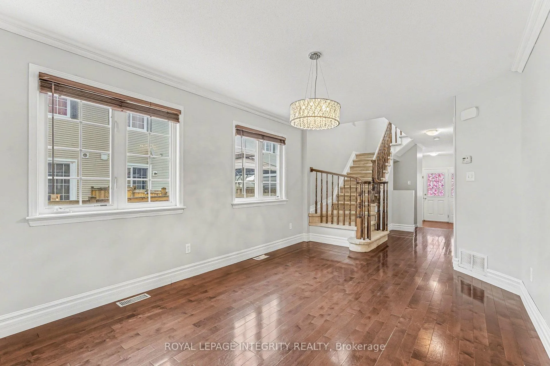 Photo 4 of 429 Ashbourne Crescent, Ottawa, Barrhaven - Stonebridge — HOMEH