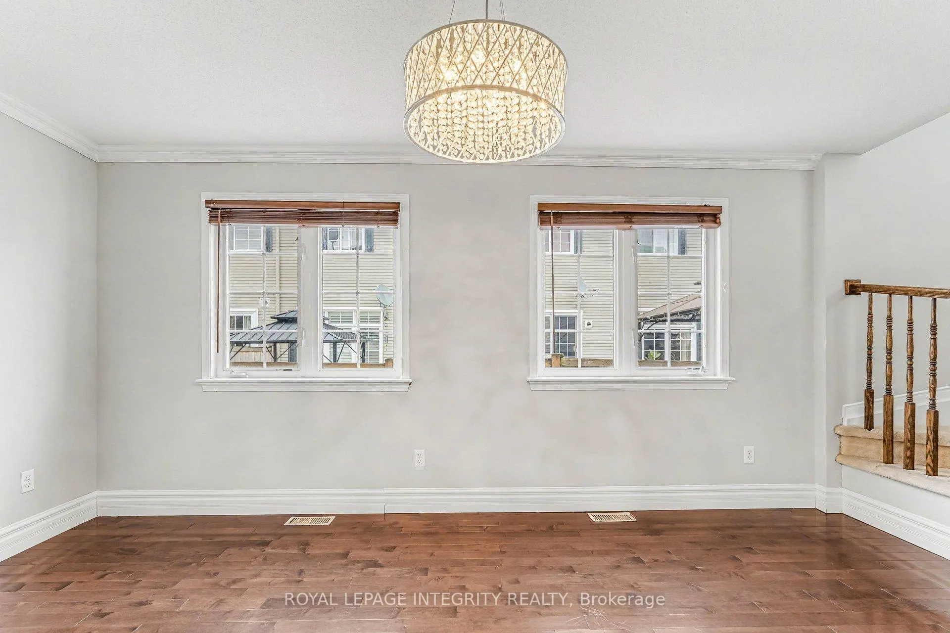 Photo 5 of 429 Ashbourne Crescent, Ottawa, Barrhaven - Stonebridge — HOMEH