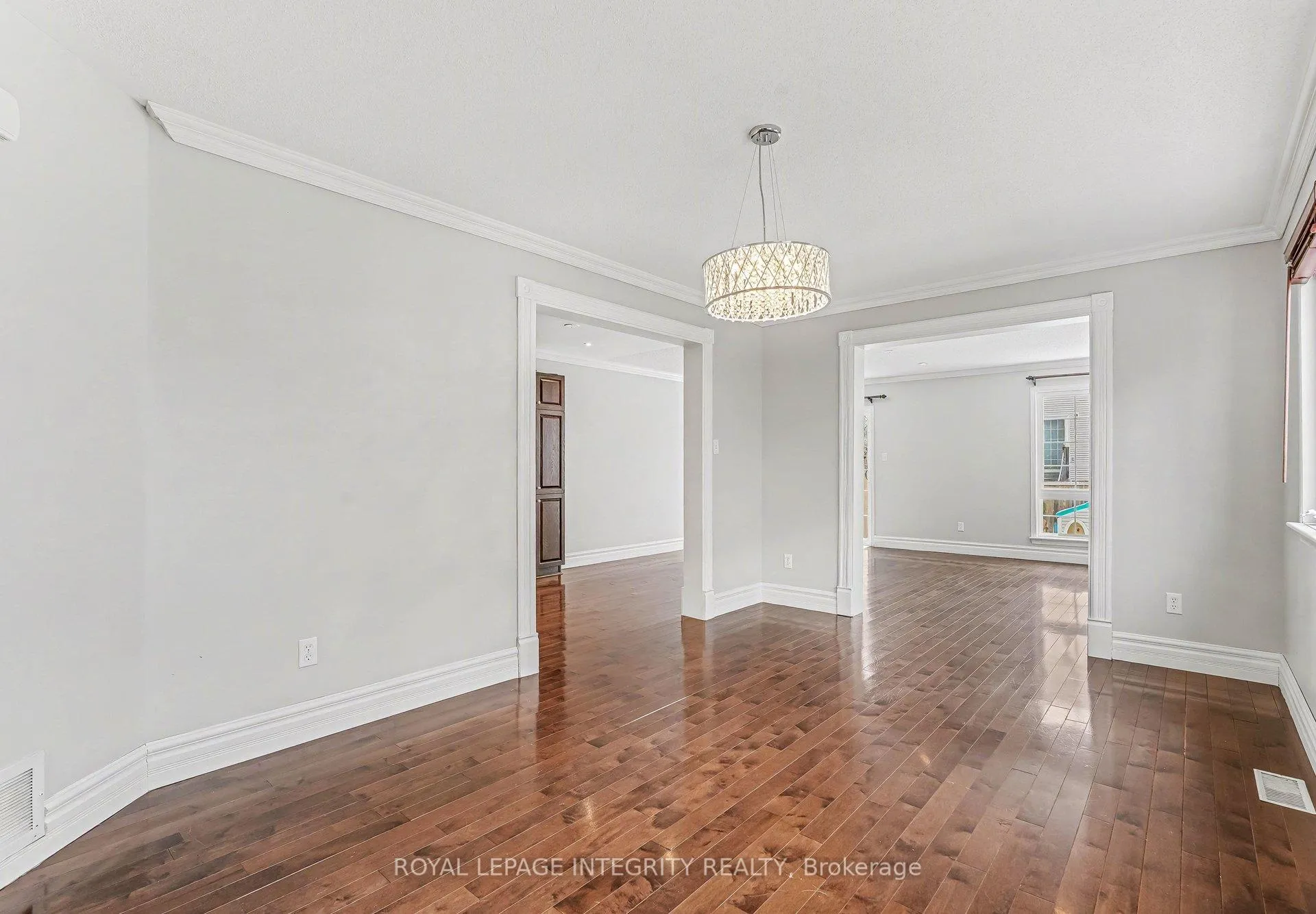 Photo 6 of 429 Ashbourne Crescent, Ottawa, Barrhaven - Stonebridge — HOMEH