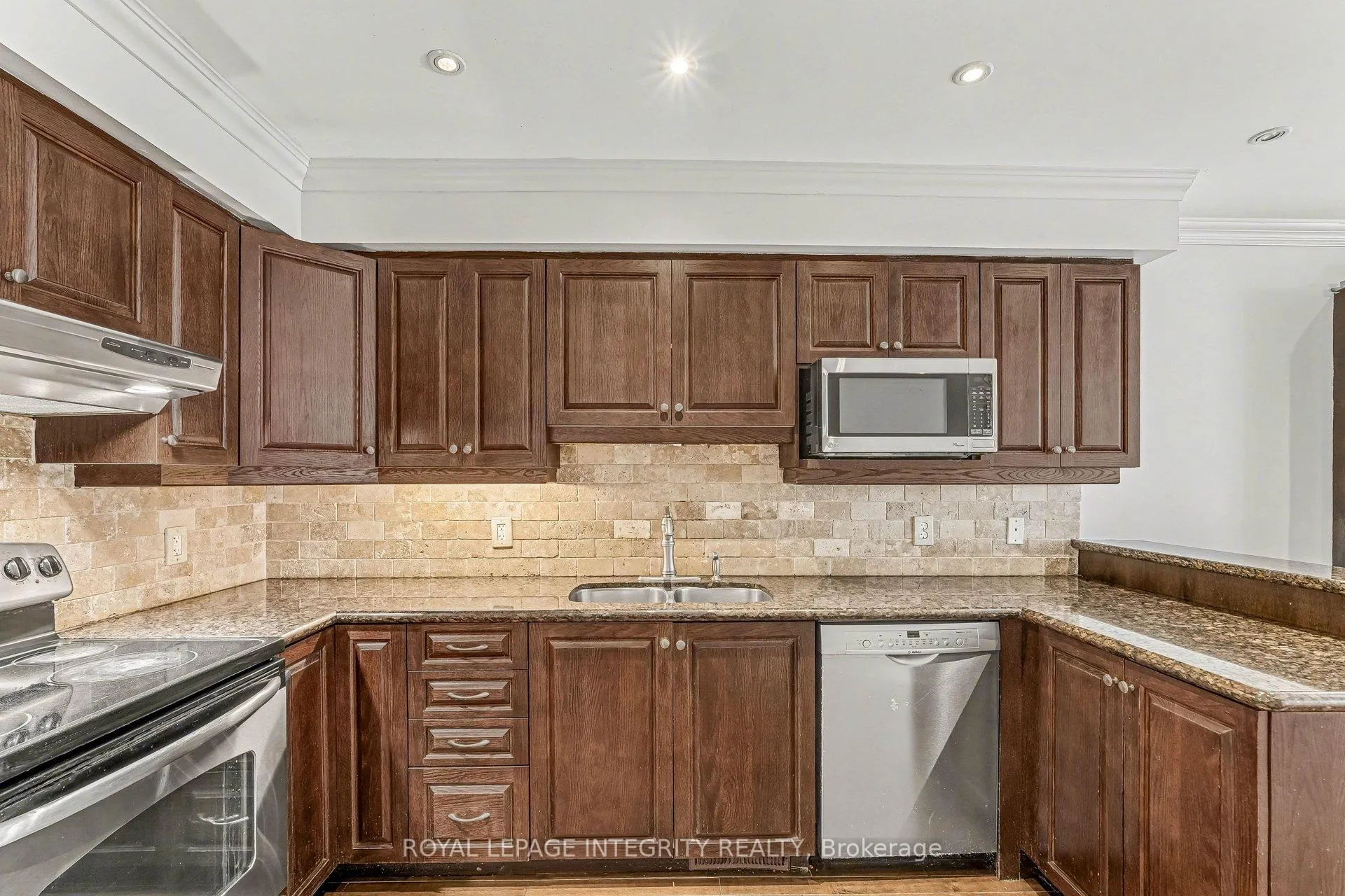 Photo 14 of 429 Ashbourne Crescent, Ottawa, Barrhaven - Stonebridge — HOMEH