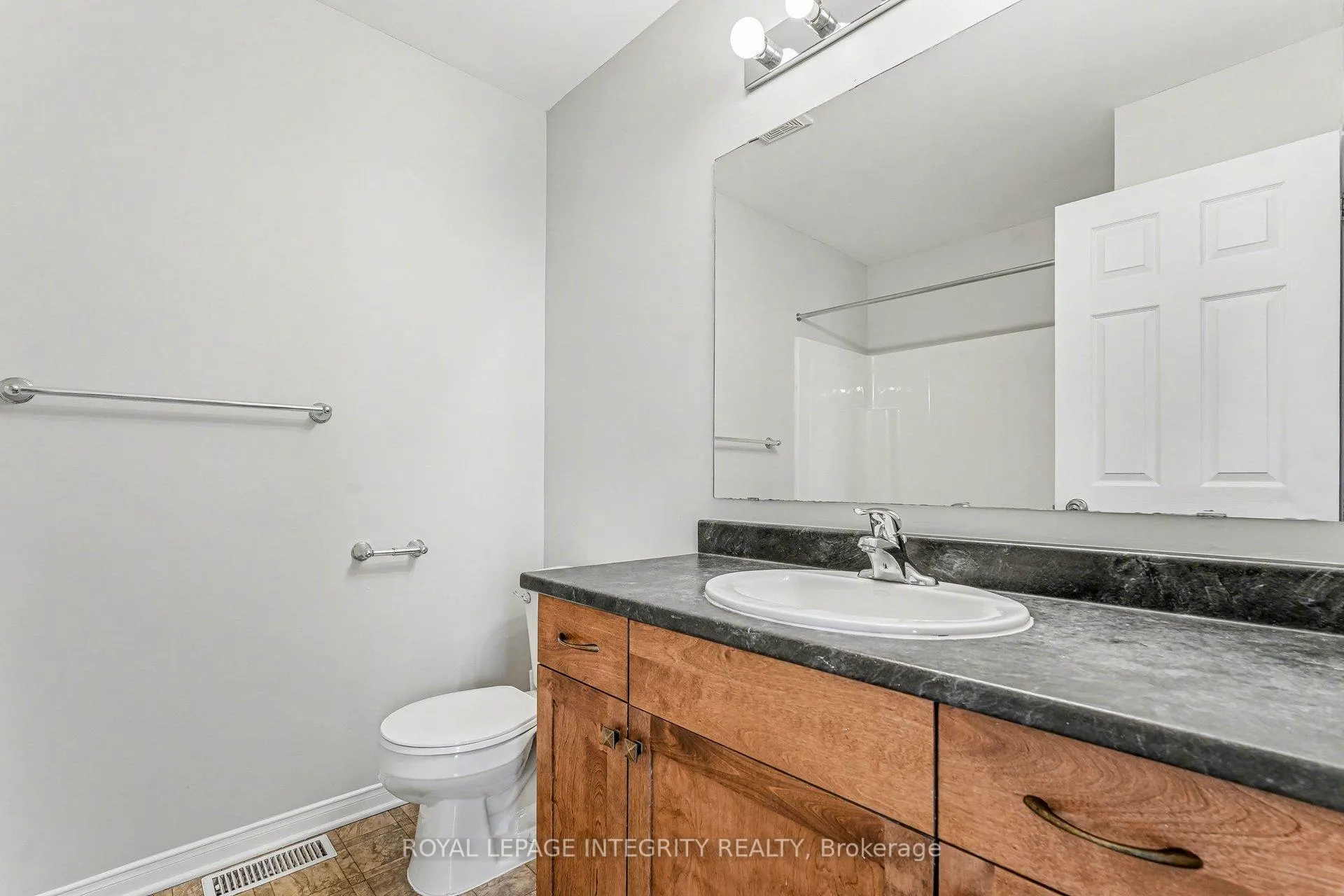 Photo 28 of 429 Ashbourne Crescent, Ottawa, Barrhaven - Stonebridge — HOMEH