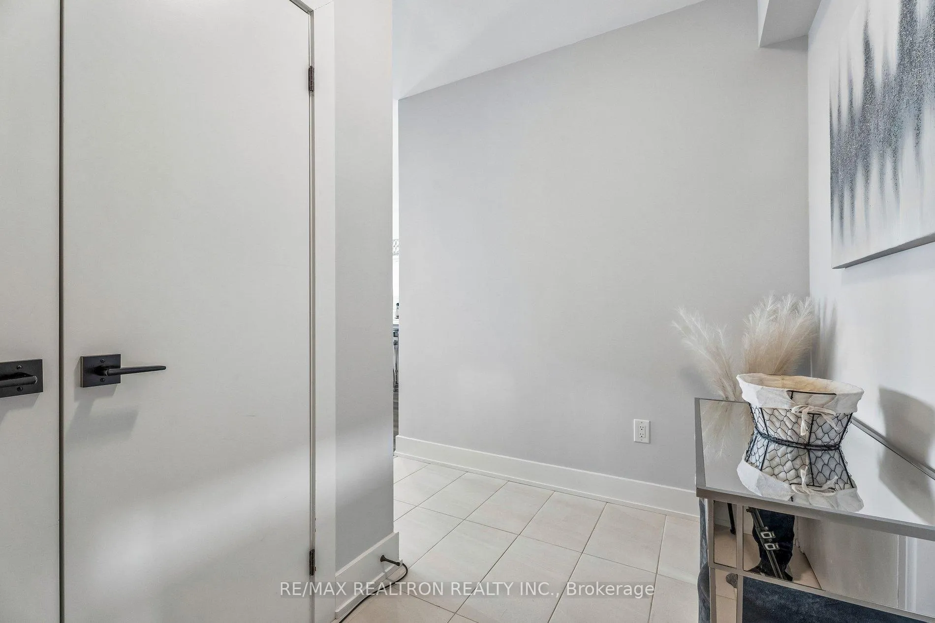 Photo 11 of Unit 311, 10 Culinary Lane, Barrie, Rural Barrie Southeast — HOMEH