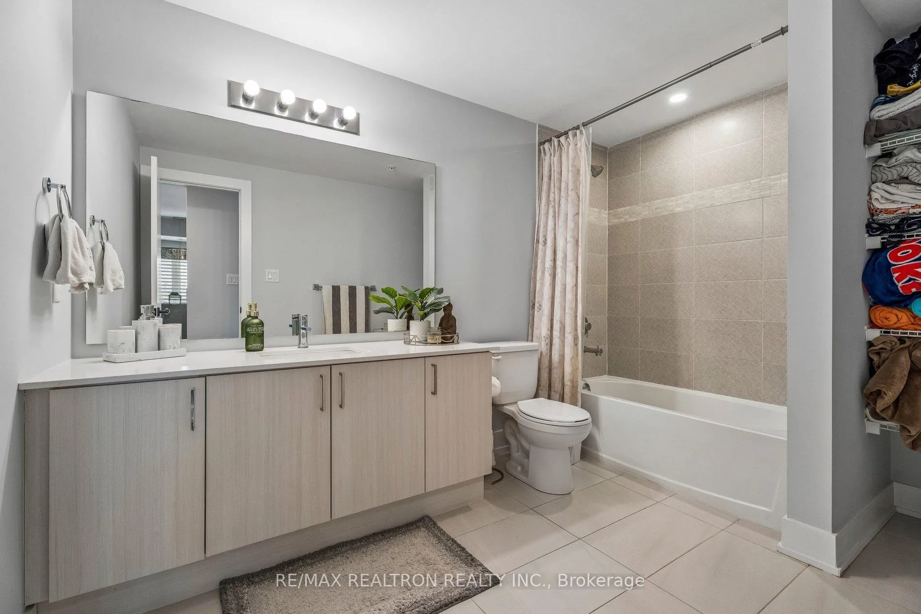 Photo 32 of Unit 311, 10 Culinary Lane, Barrie, Rural Barrie Southeast — HOMEH