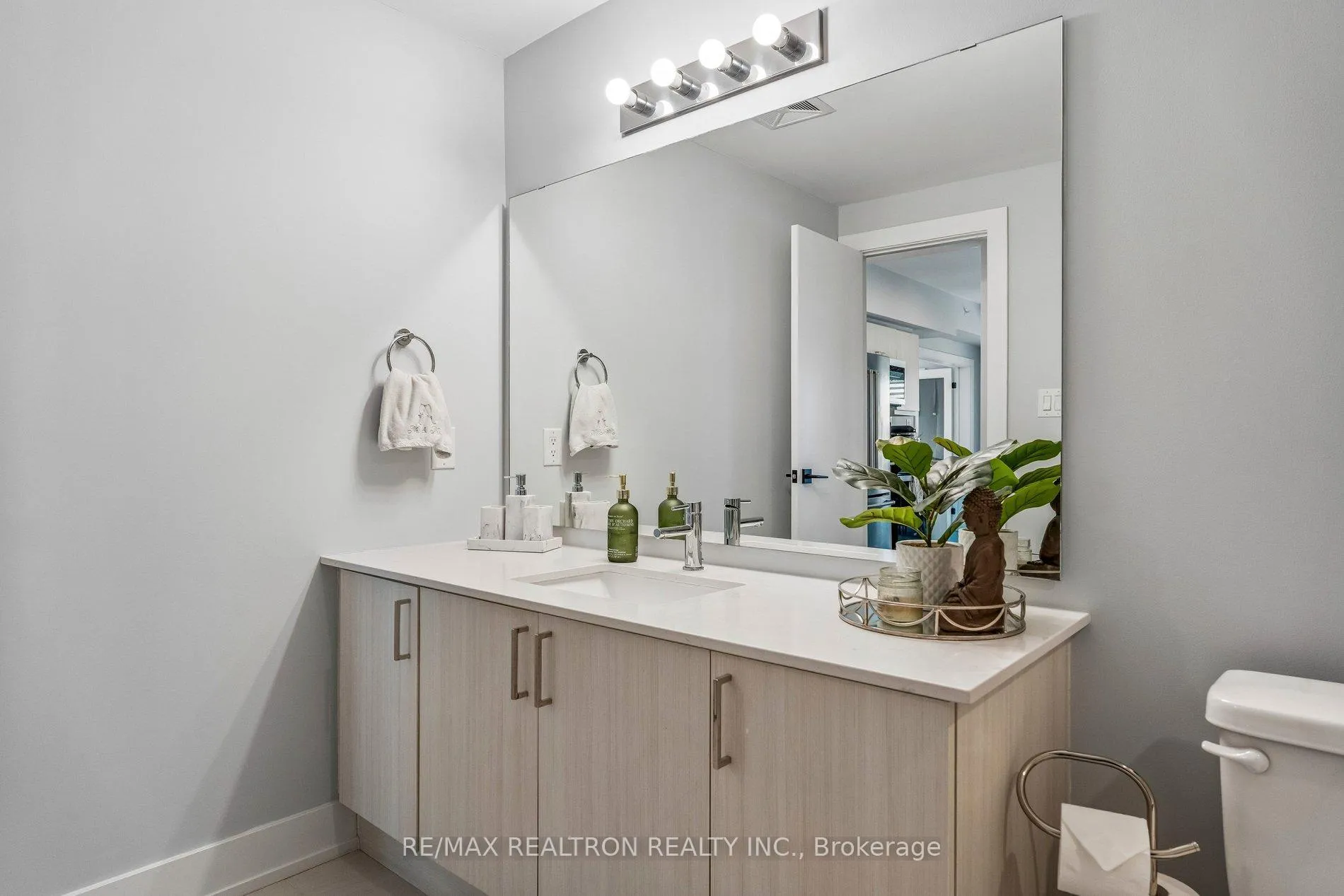 Photo 33 of Unit 311, 10 Culinary Lane, Barrie, Rural Barrie Southeast — HOMEH