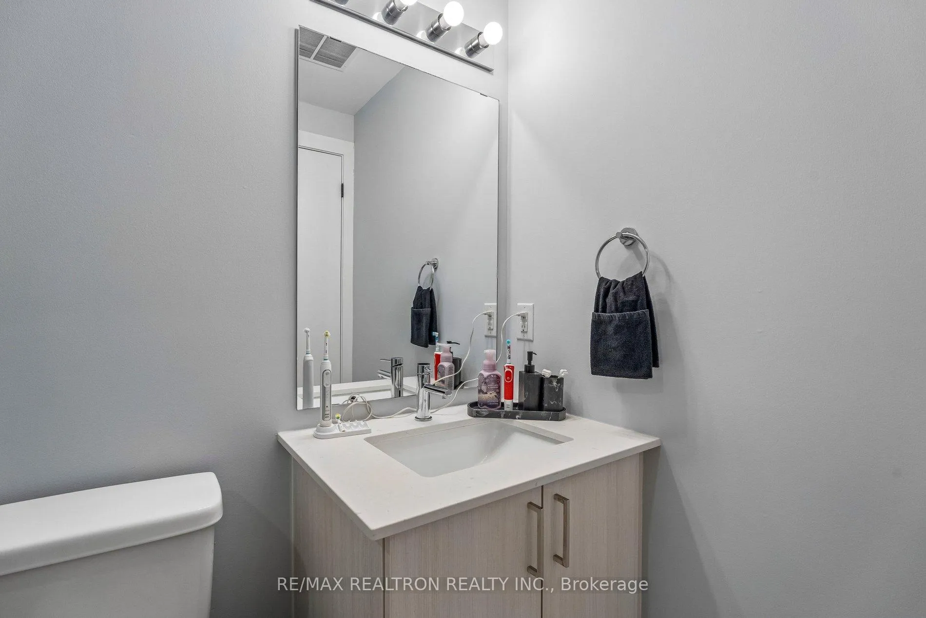 Photo 40 of Unit 311, 10 Culinary Lane, Barrie, Rural Barrie Southeast — HOMEH