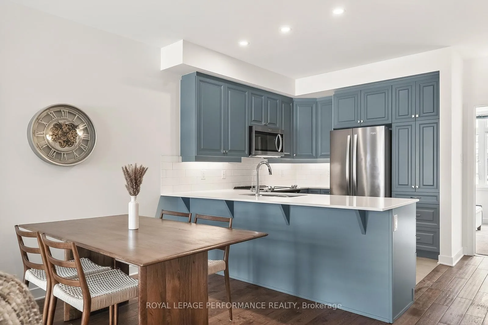 Photo 7 of 820 Ralph Hennessy Ave, Ottawa, Riverside South — HOMEH