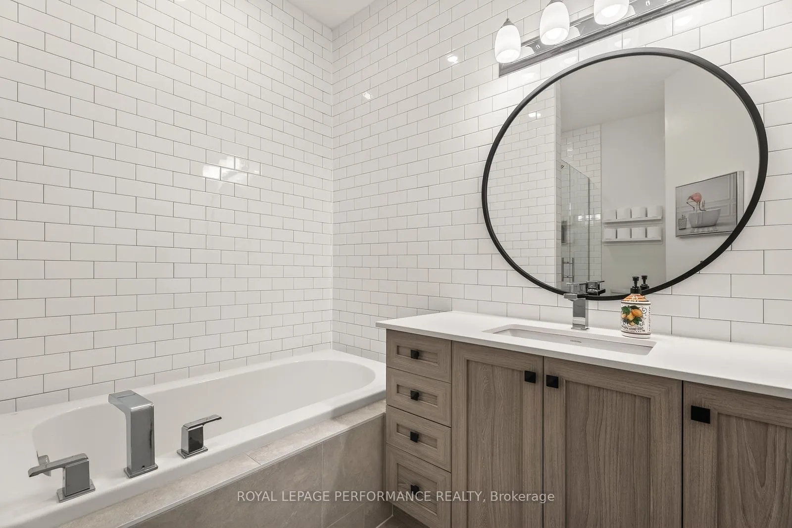 Photo 12 of 820 Ralph Hennessy Ave, Ottawa, Riverside South — HOMEH