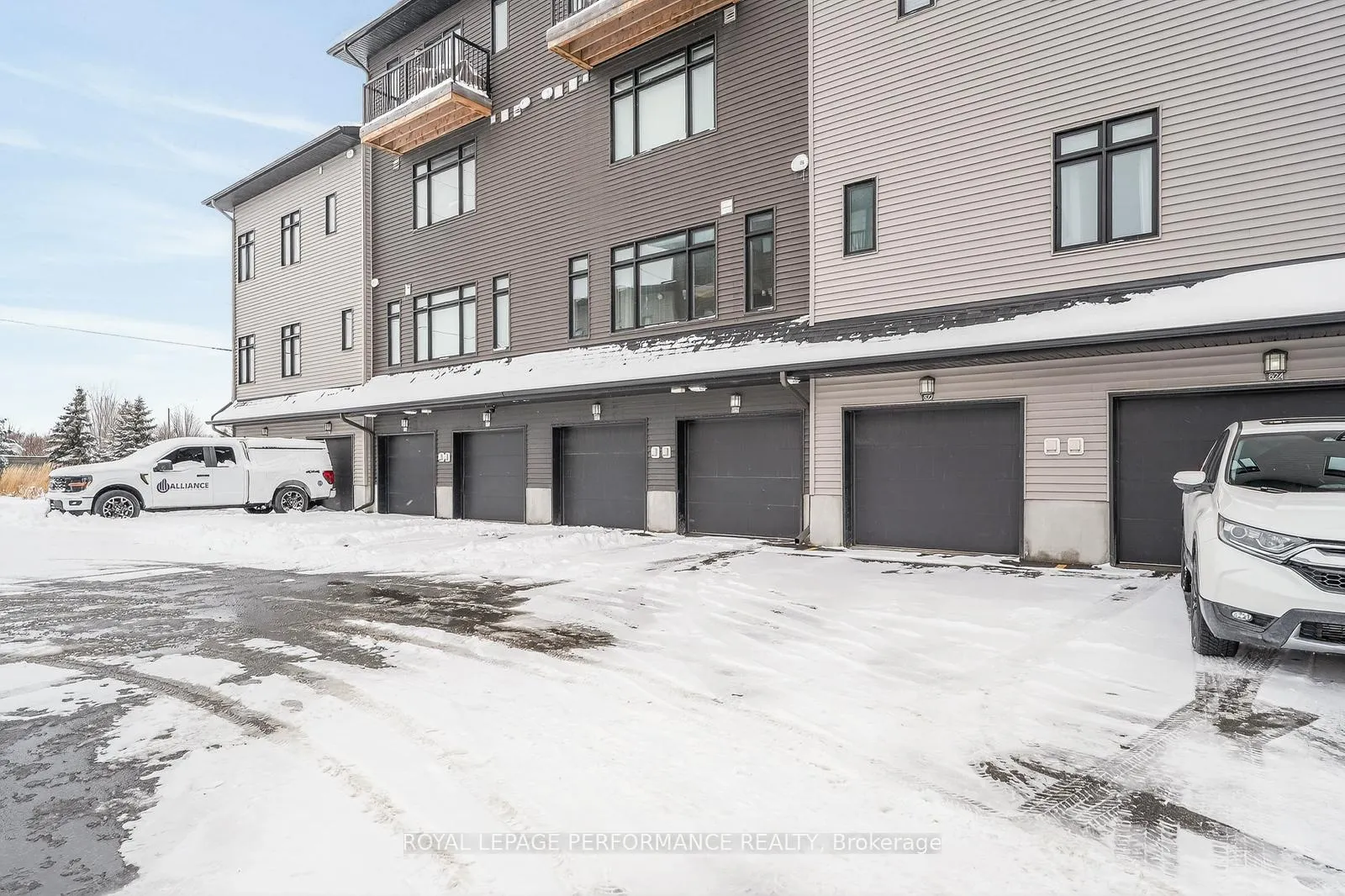 Photo 19 of 820 Ralph Hennessy Ave, Ottawa, Riverside South — HOMEH