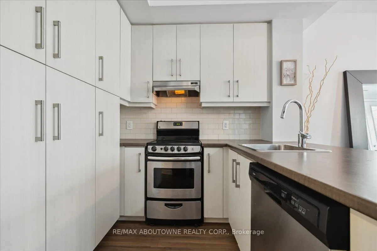 Photo 15 of Unit 102, 40 Esplanade Lane, Grimsby, Grimsby Beach — HOMEH