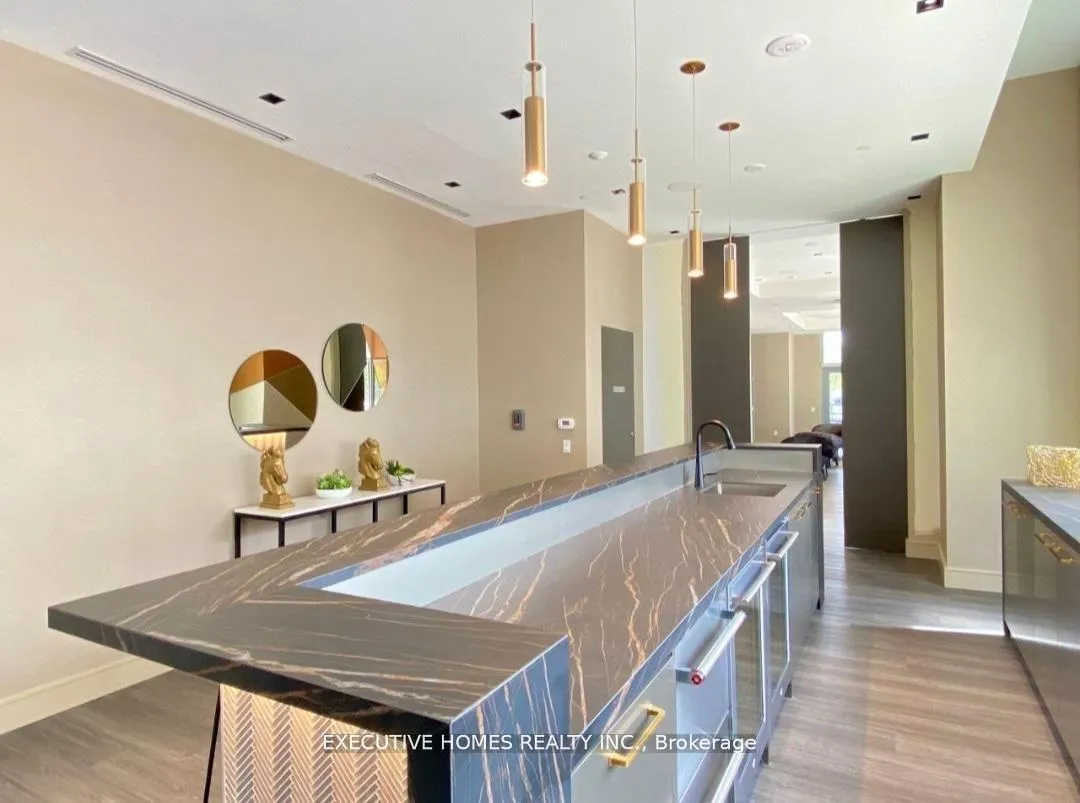 Photo 3 of Unit 1109, 25 Holly Street, Toronto, Mount Pleasant East — HOMEH