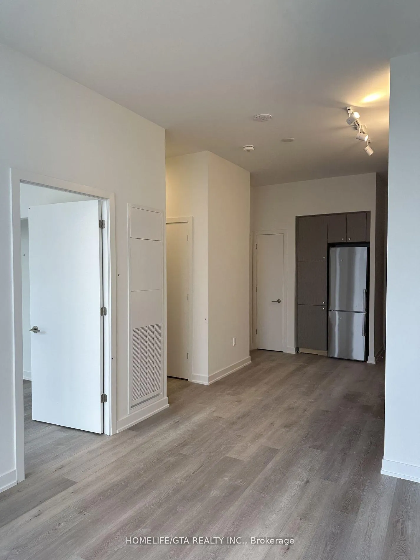Photo 6 of Unit PH05, 9 Tecumseth Street, Toronto, Niagara — HOMEH