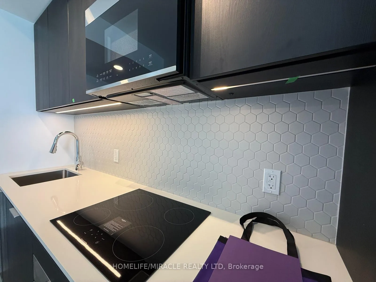 Photo 6 of Unit 1518, 15 Skyridge Drive, Brampton, Bram East — HOMEH