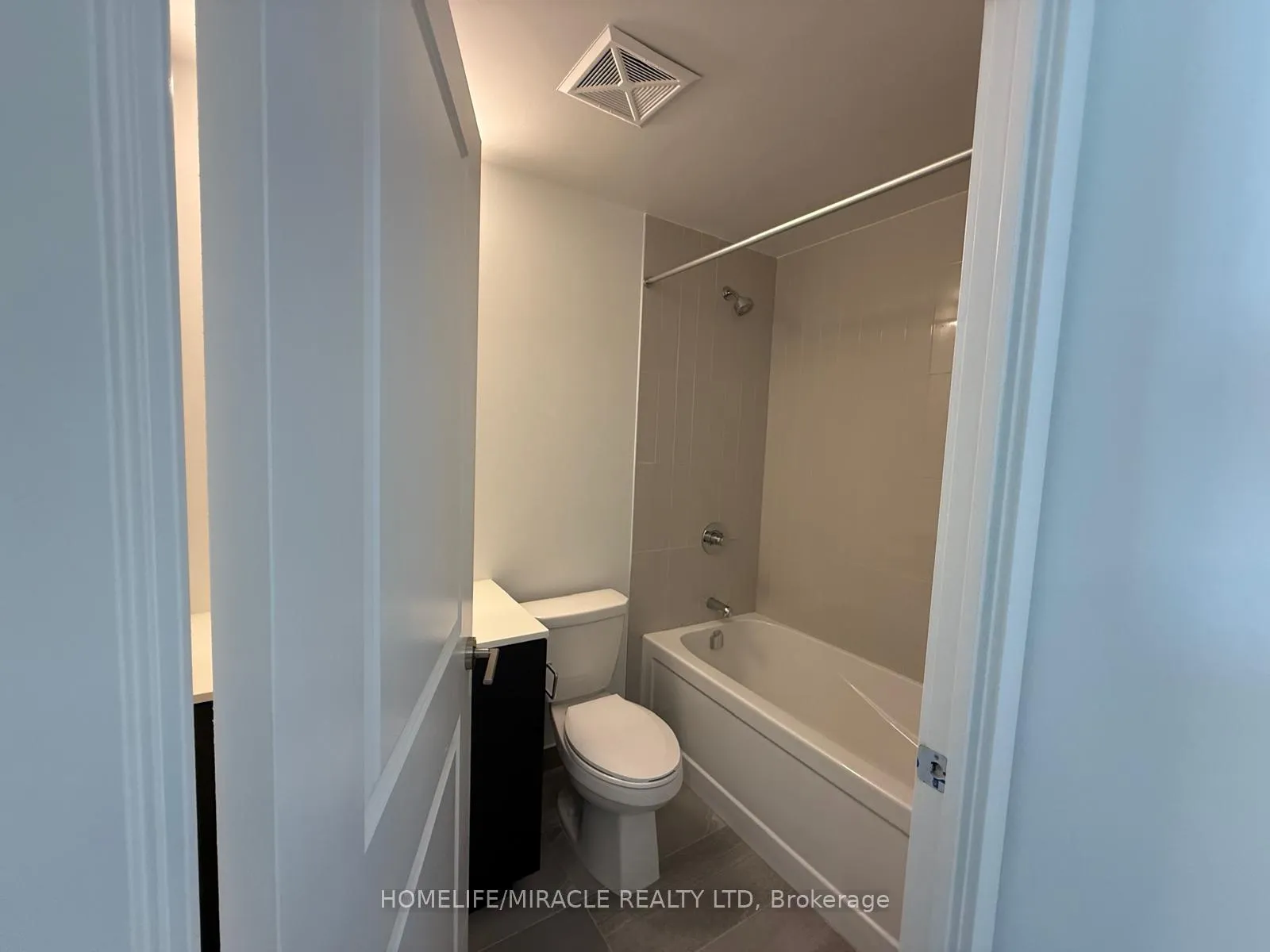 Photo 8 of Unit 1518, 15 Skyridge Drive, Brampton, Bram East — HOMEH