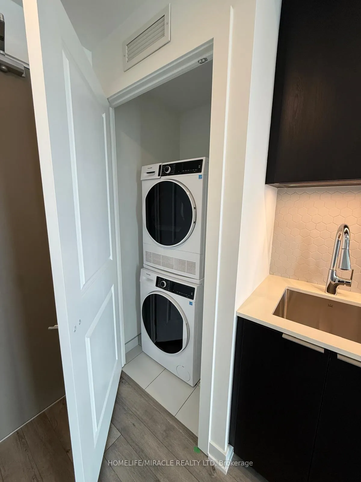 Photo 12 of Unit 1518, 15 Skyridge Drive, Brampton, Bram East — HOMEH
