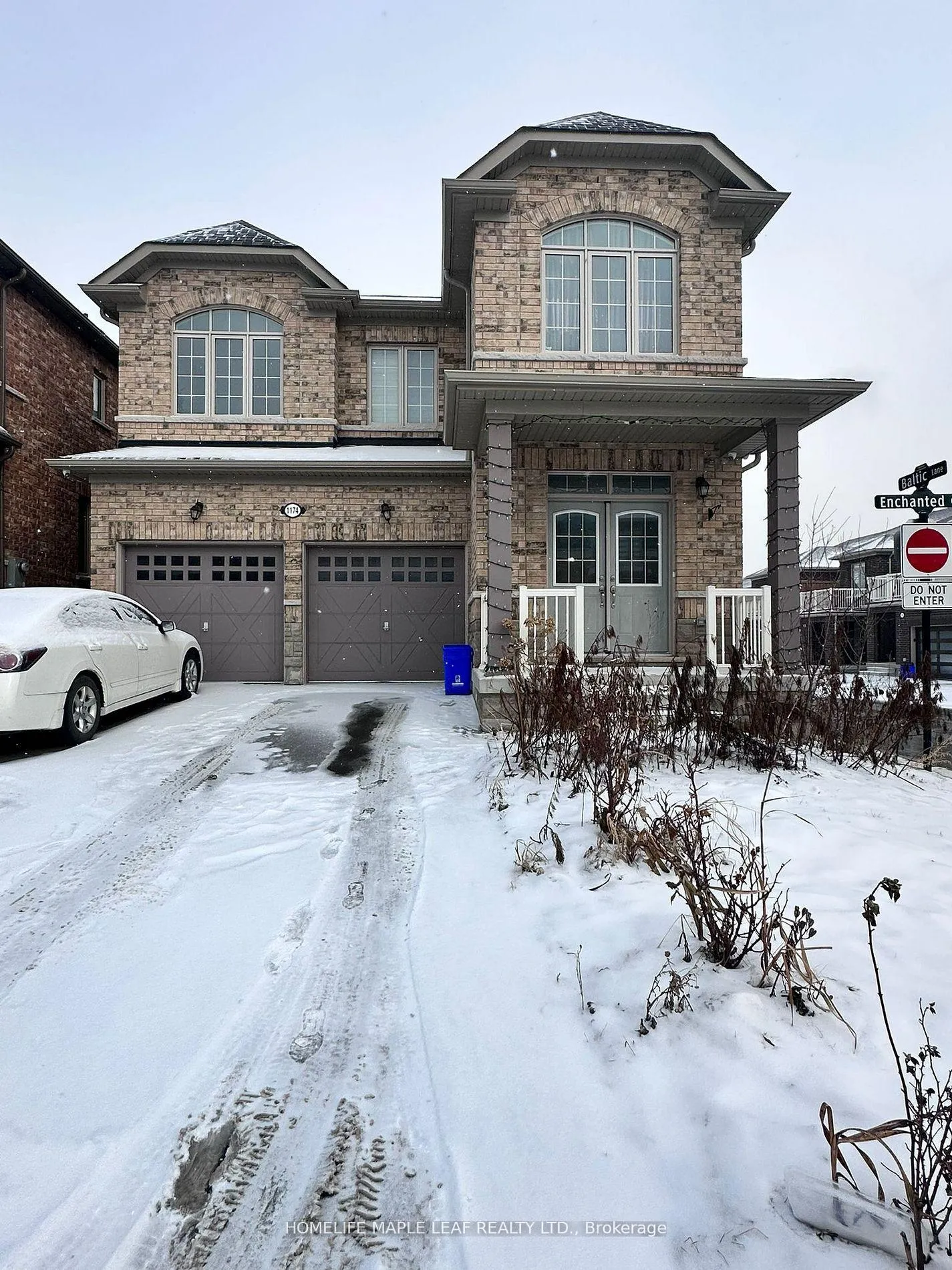 Photo 1 of 1174 Enchanted Crescent, Pickering, Rural Pickering — HOMEH