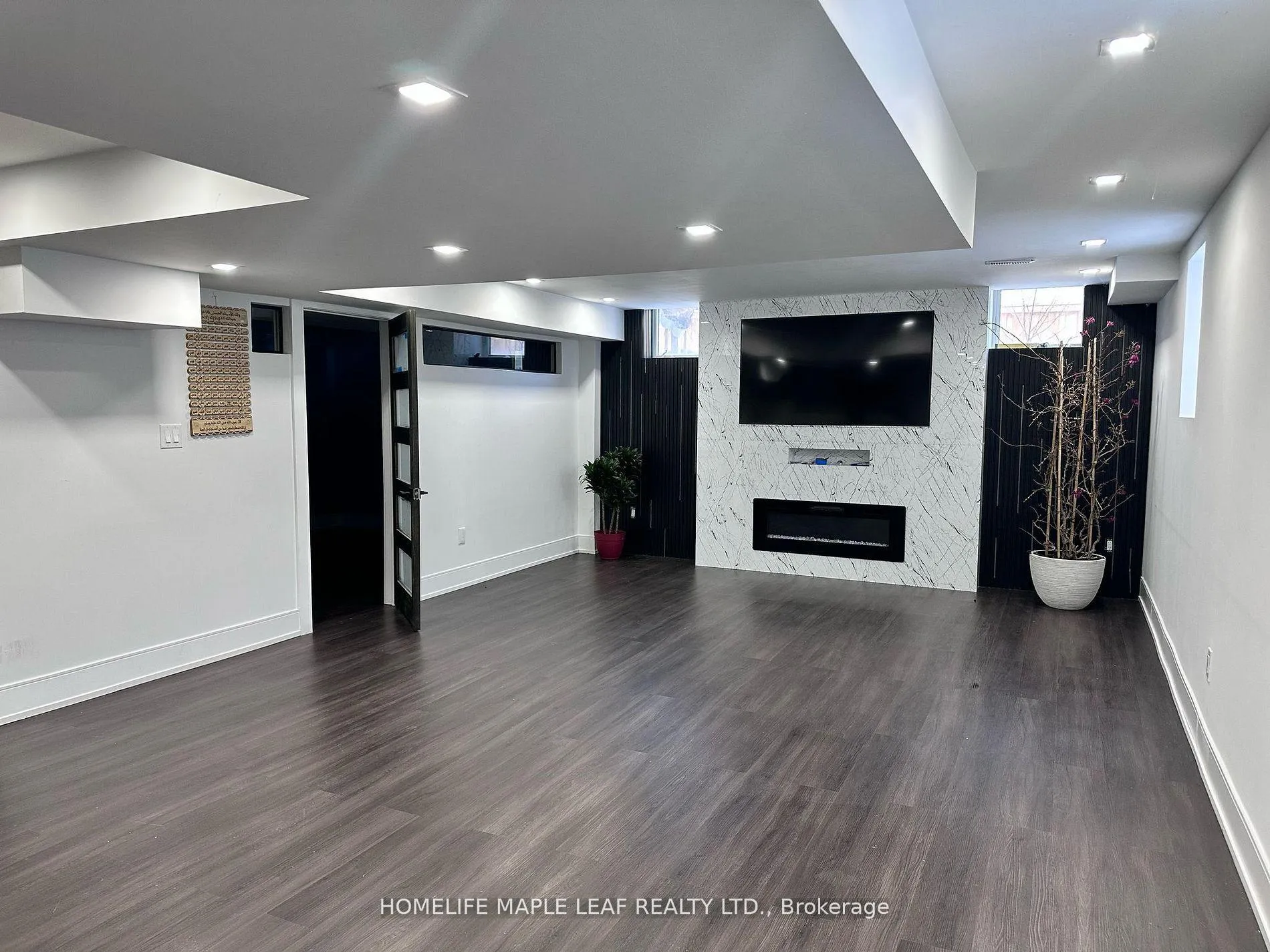 Photo 10 of 1174 Enchanted Crescent, Pickering, Rural Pickering — HOMEH
